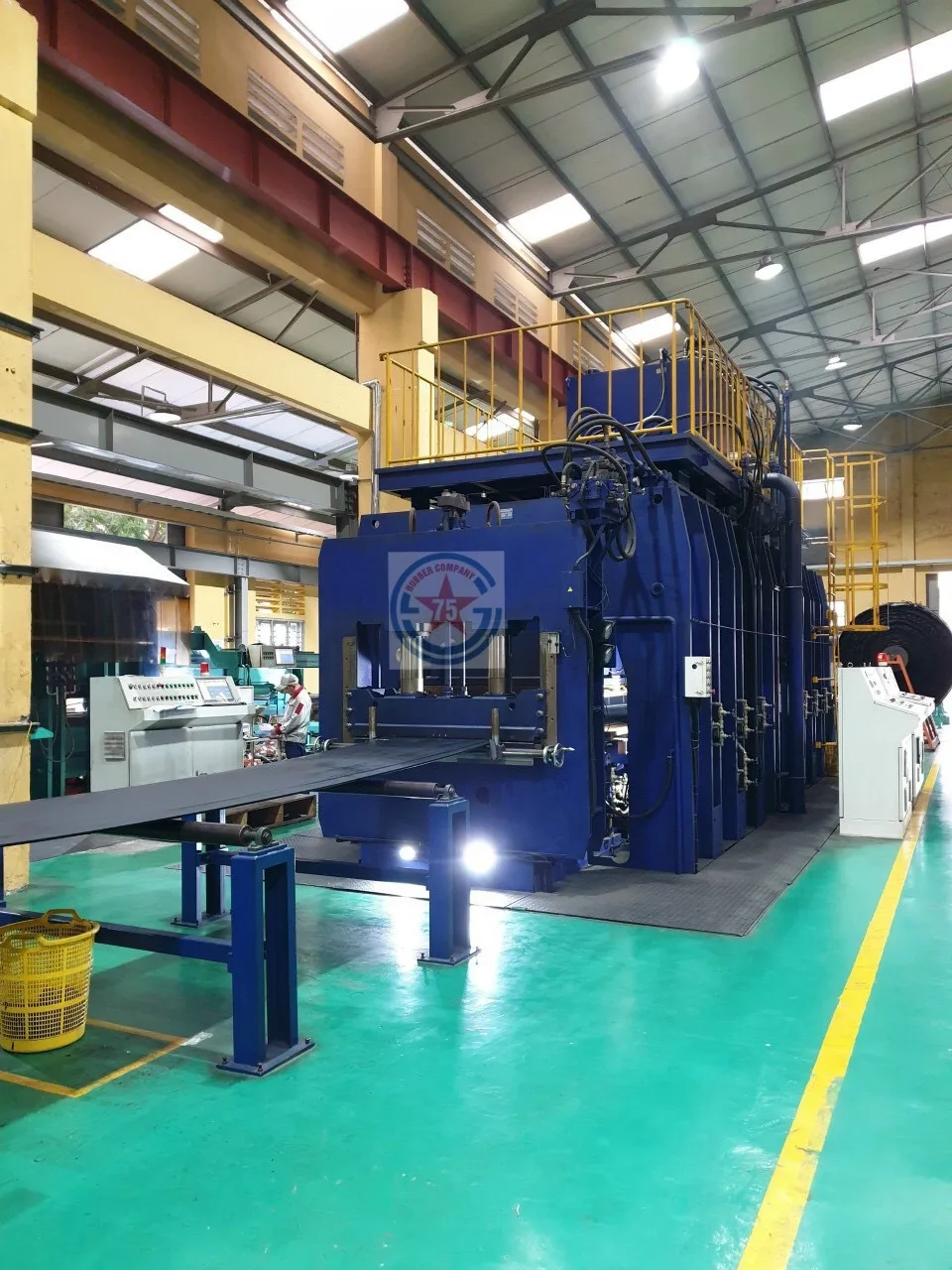 Резиновая конвейерная лента износостойкая прочность на растяжение высокое качество DIN Y/ISO:9001 завод во вьетнаме