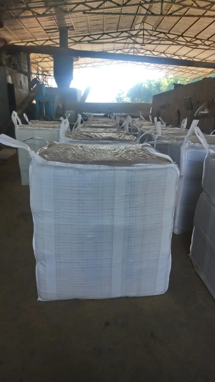 Wood Shaving For Animal Bedding Pine/acacia/mix woods best price for Poultry/ fertilizer PINE WOOD SHAVING FOR SALE