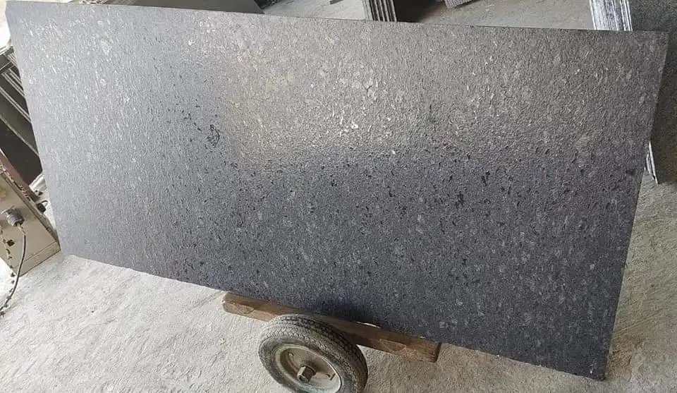 Новое поступление 40 мм толщиной стальной серый гранит для лапатора темно-серый Полировочный скользящий мощение плитки Ландшафтный настил Противоскользящий