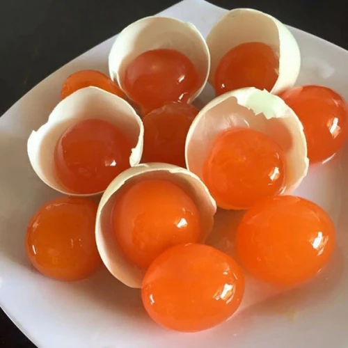 Куриные яйца по низкой