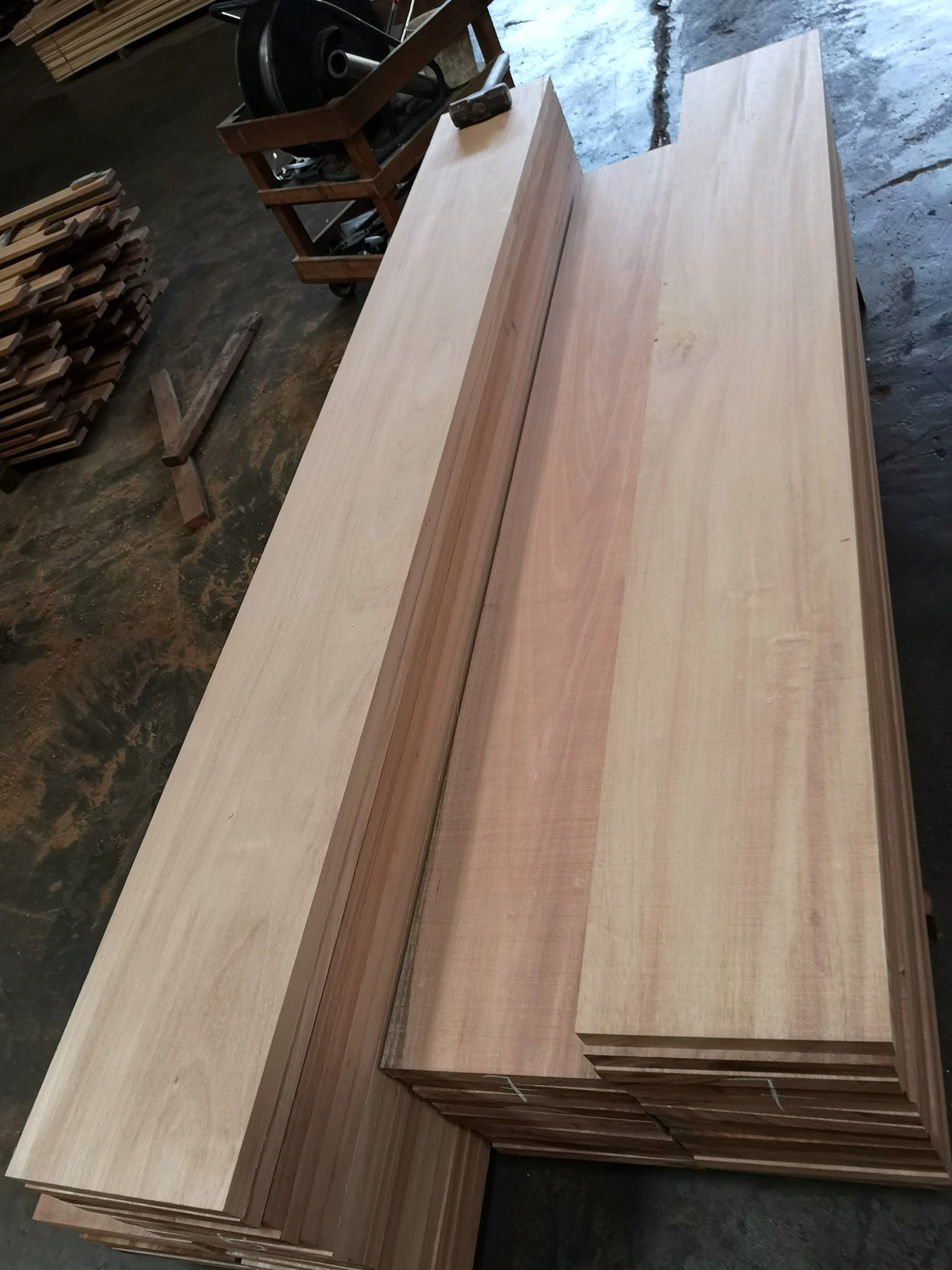 Premium Quality Melunak S4S Dressed Timber Board Model Number Lumber