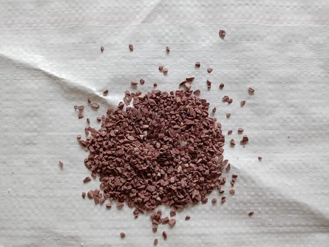 Stone Chips Best Quality Construction Black Color India colored crushed stone 1-3 mm chips for landscaping flooring terrazzo