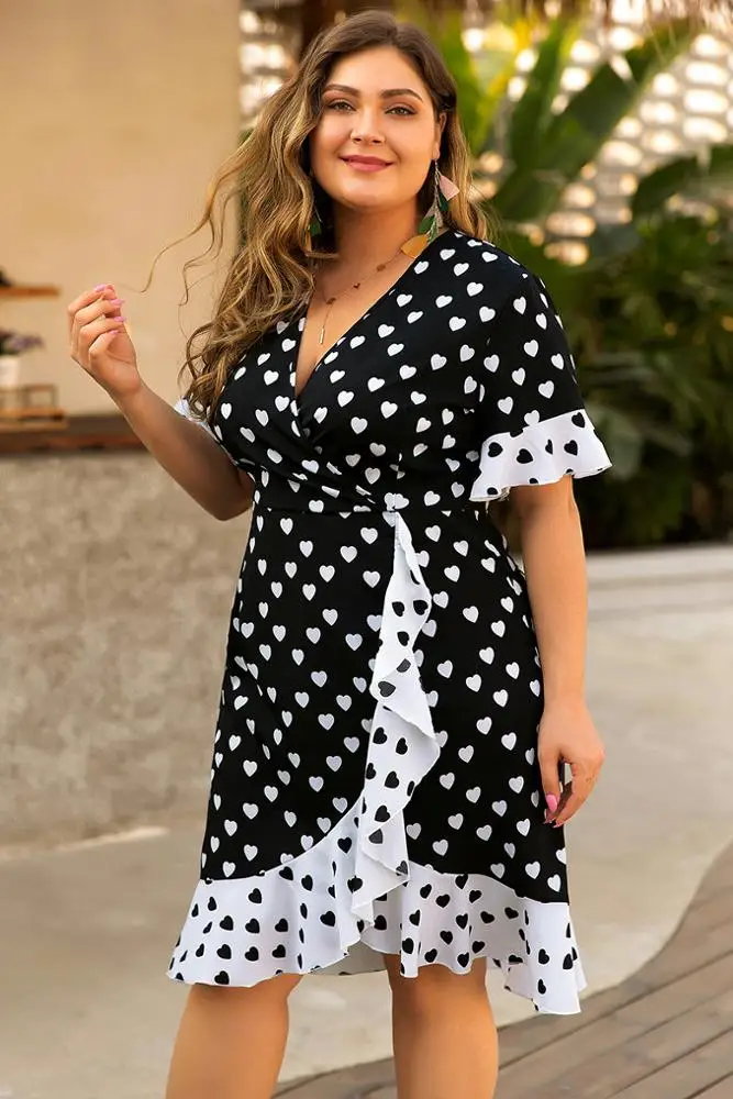 OEM ODM Service Black Color Sexy V-Neck Plus Size Holiday Dress Oversize Heart Pattern Printed Casual Dress