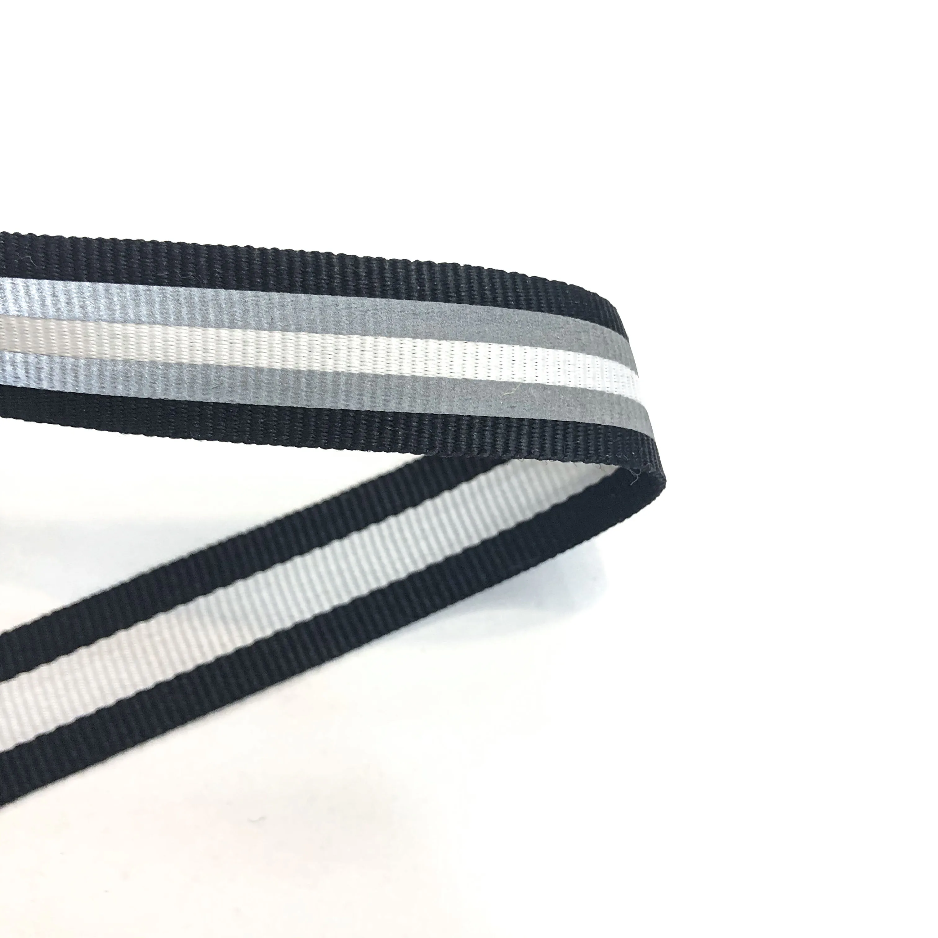 
JL-DEMO-WFJ-B0271 Jacquard webbing with reflective film for sportswear and fashion clothings 