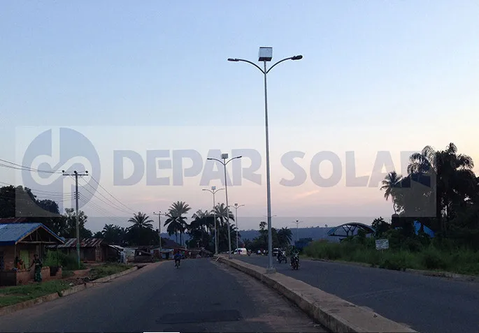 Hot Dip Galvanized Polygon Street Light Pole
