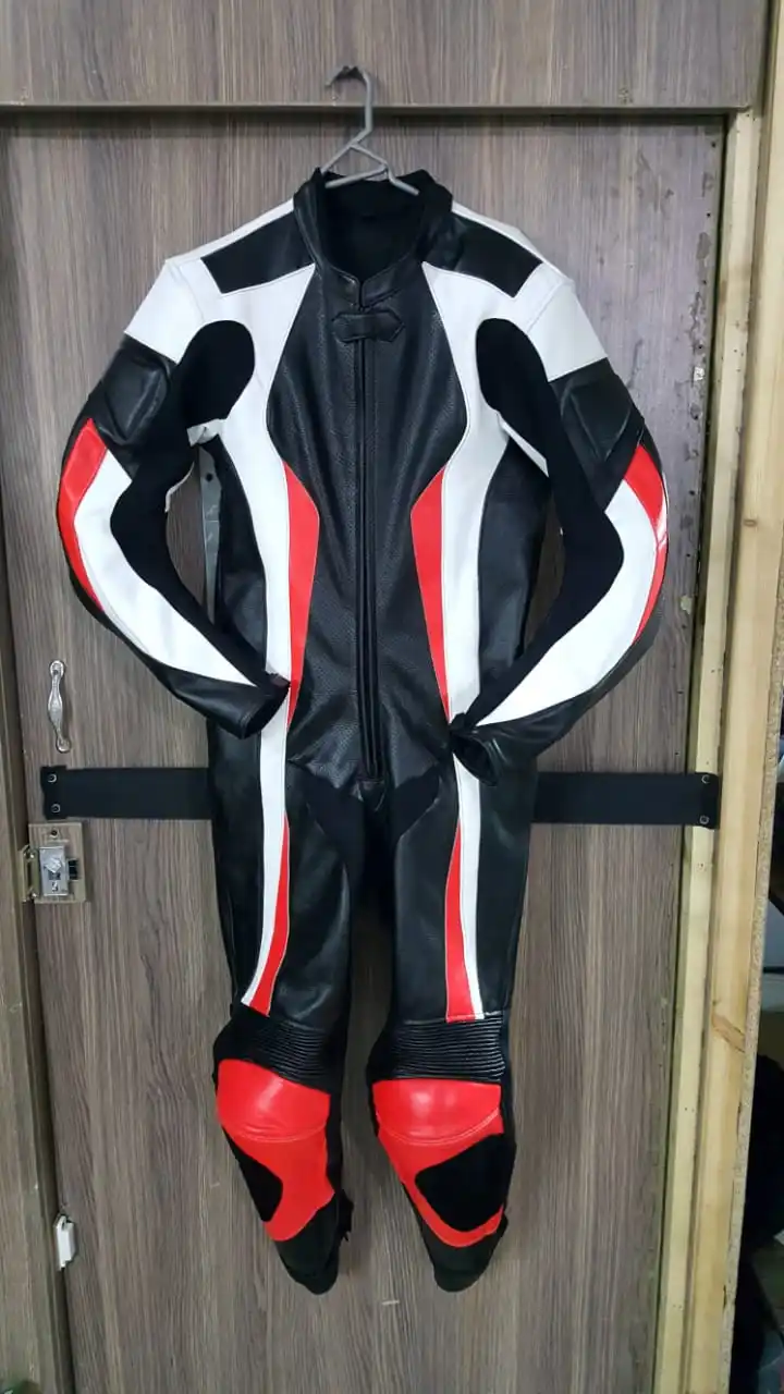 Premium Aerodynamic Hump Leather Motorcycle Suit Racing Motorbike Leather Wear Customized Designs