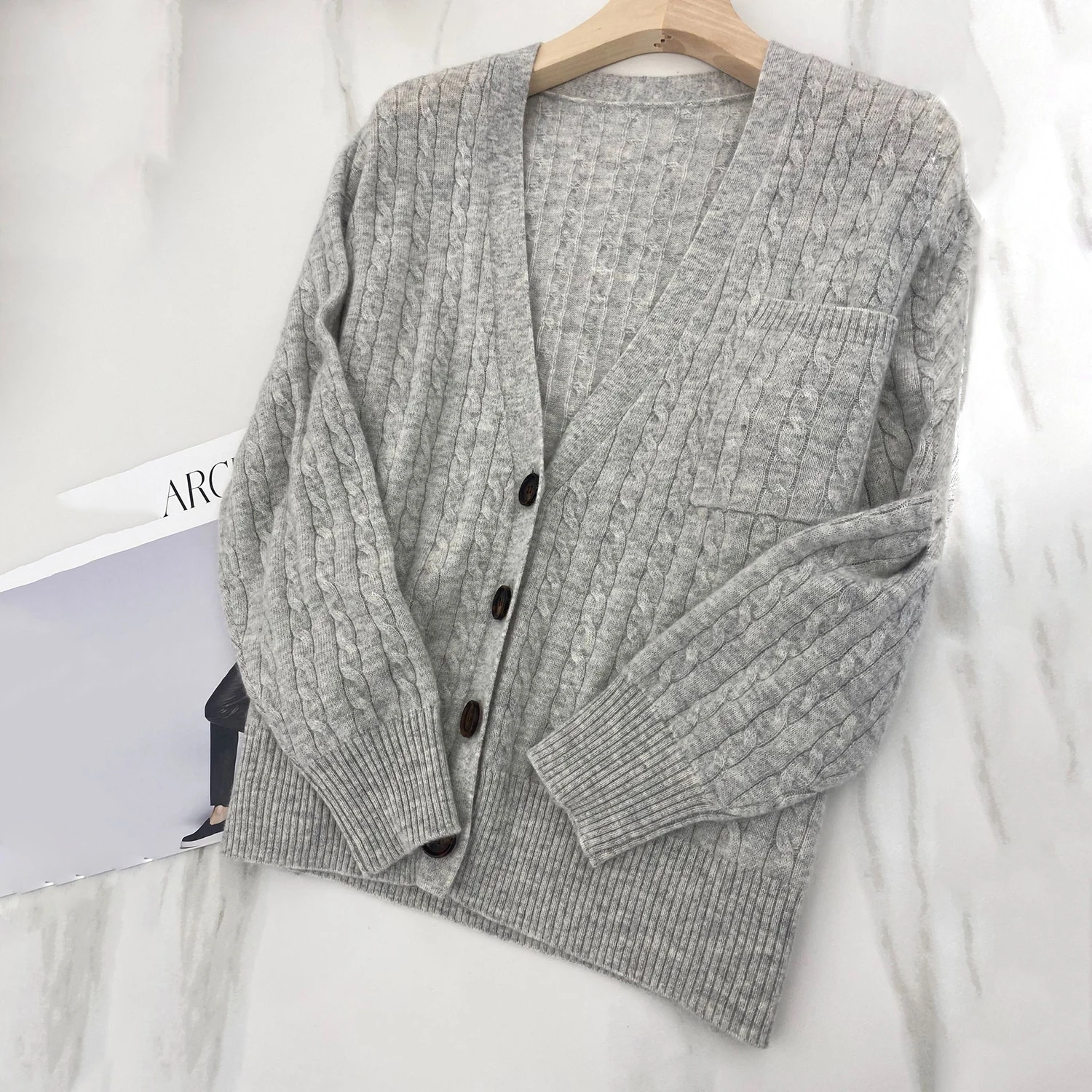 2022 Hot selling girls cardigan sweaters cotton cashmere warmly cardigan sweater for woman