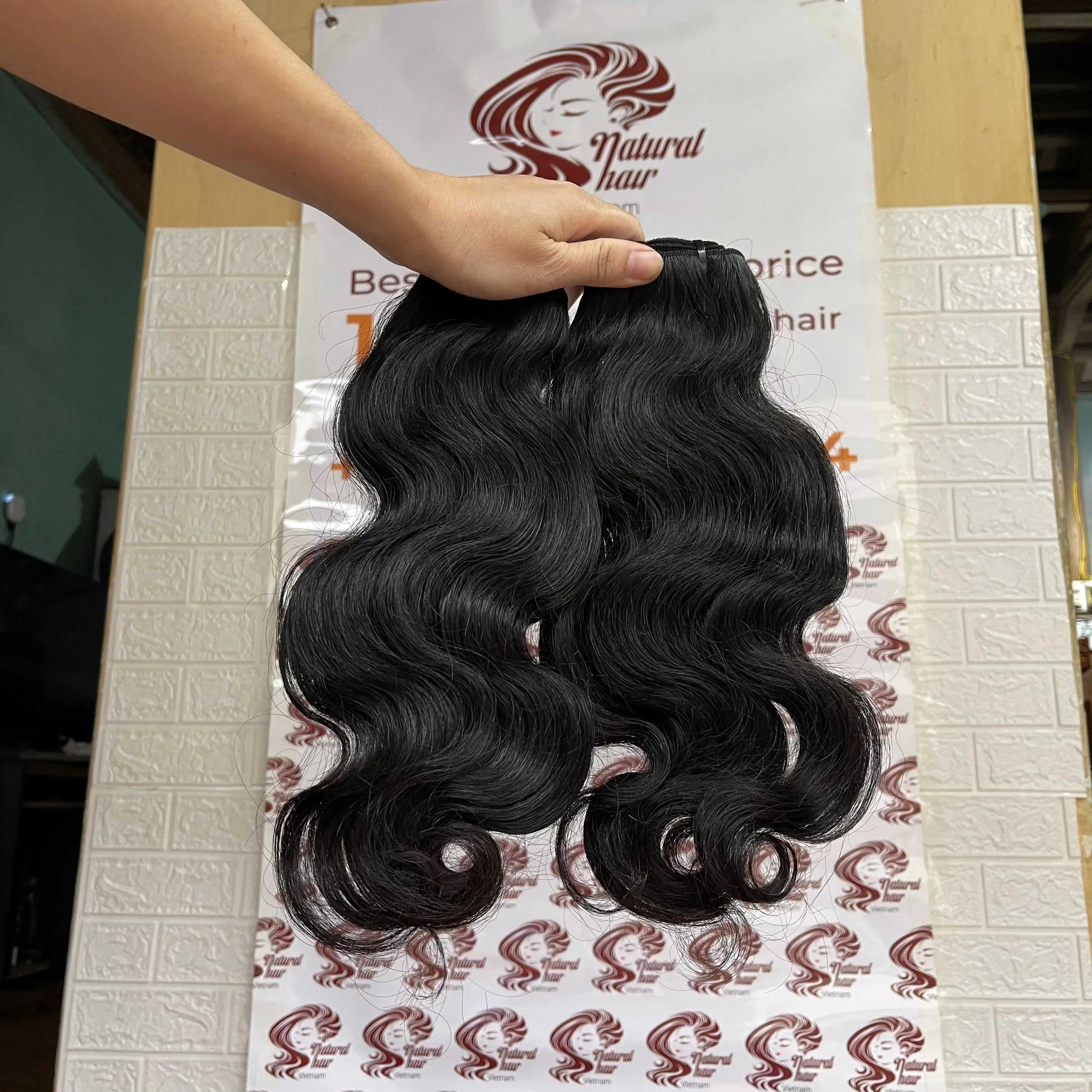 100% натуральные волнистые волосы в пучках вьетнамские вьющиеся человеческие для чернокожих женщин Справочная цена FOB: G