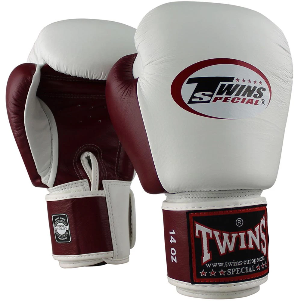 Professional boxing gloves