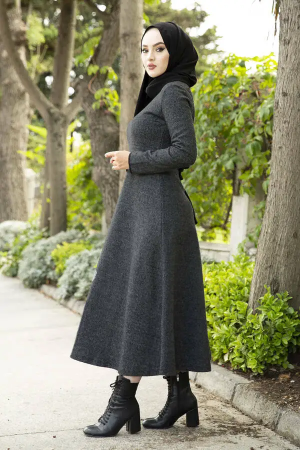 Оптовая продажа Abaya мусульманское платье мусульманская одежда кожаное Спортивное с поясом черные Абайи для женщин кафтан модная