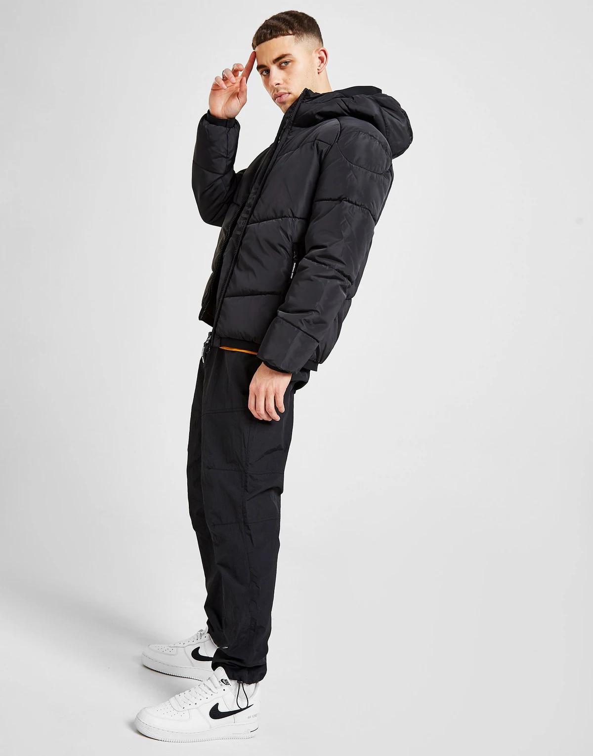 OEM Supplies Custom Logo Winter Jacket Fashion Casual Classic Solid Zippers Nylon Puffer Jackets For Men parkas