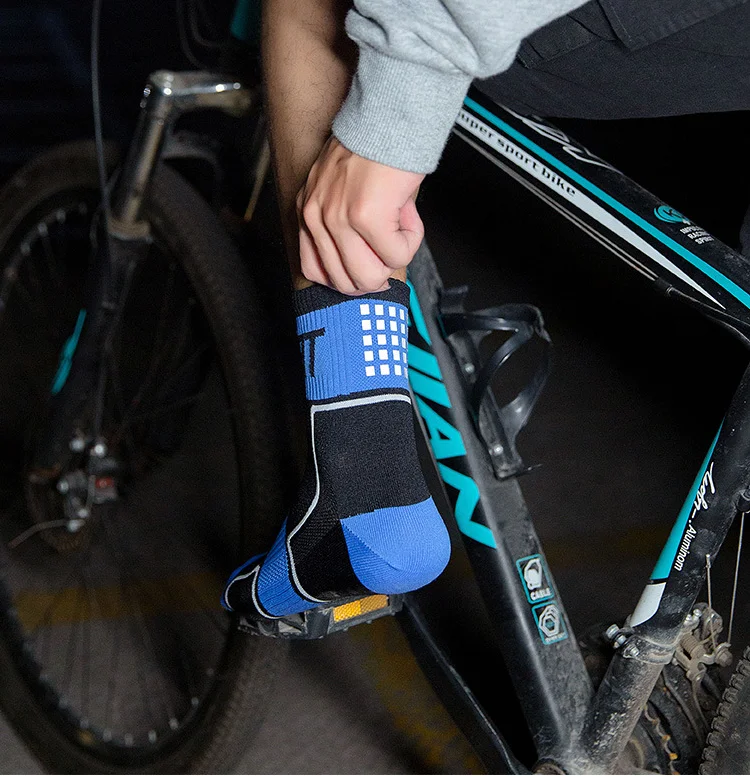 OEM crew men tube Customize knitted embroidered design made custom logo cotton sport athletic Cycling socks
