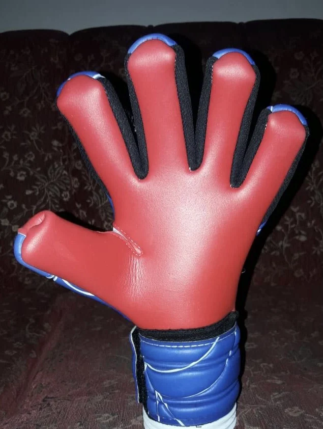 Goalkeeper Gloves Professional/HIGH QUALITY GERMAN LATEX 4MM