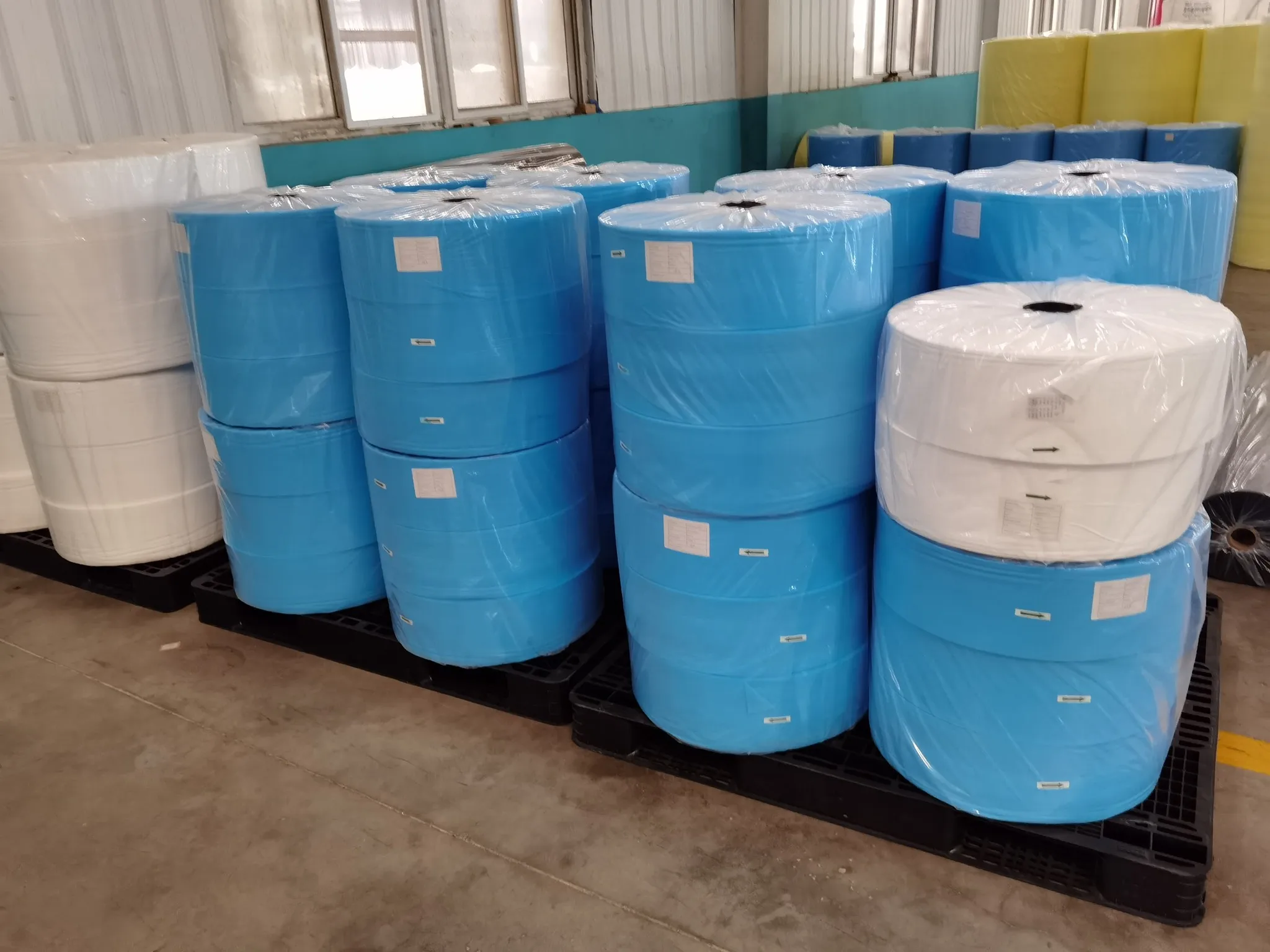 Pp Nonwoven Fabric Multi Pattern Non Woven Roll  Graphic Kids Print Spun bond