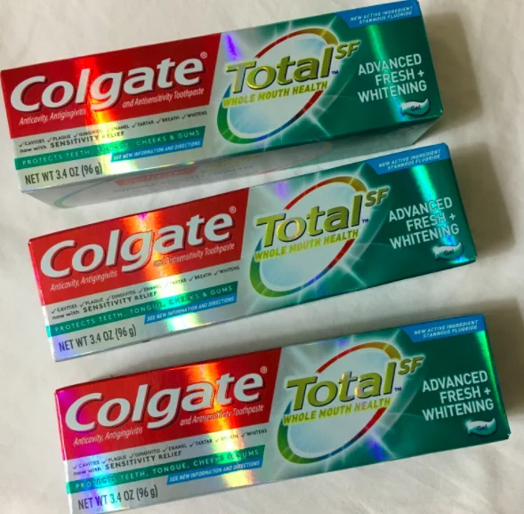Отбеливающая Зубная паста Colgate с бамбуковым углем