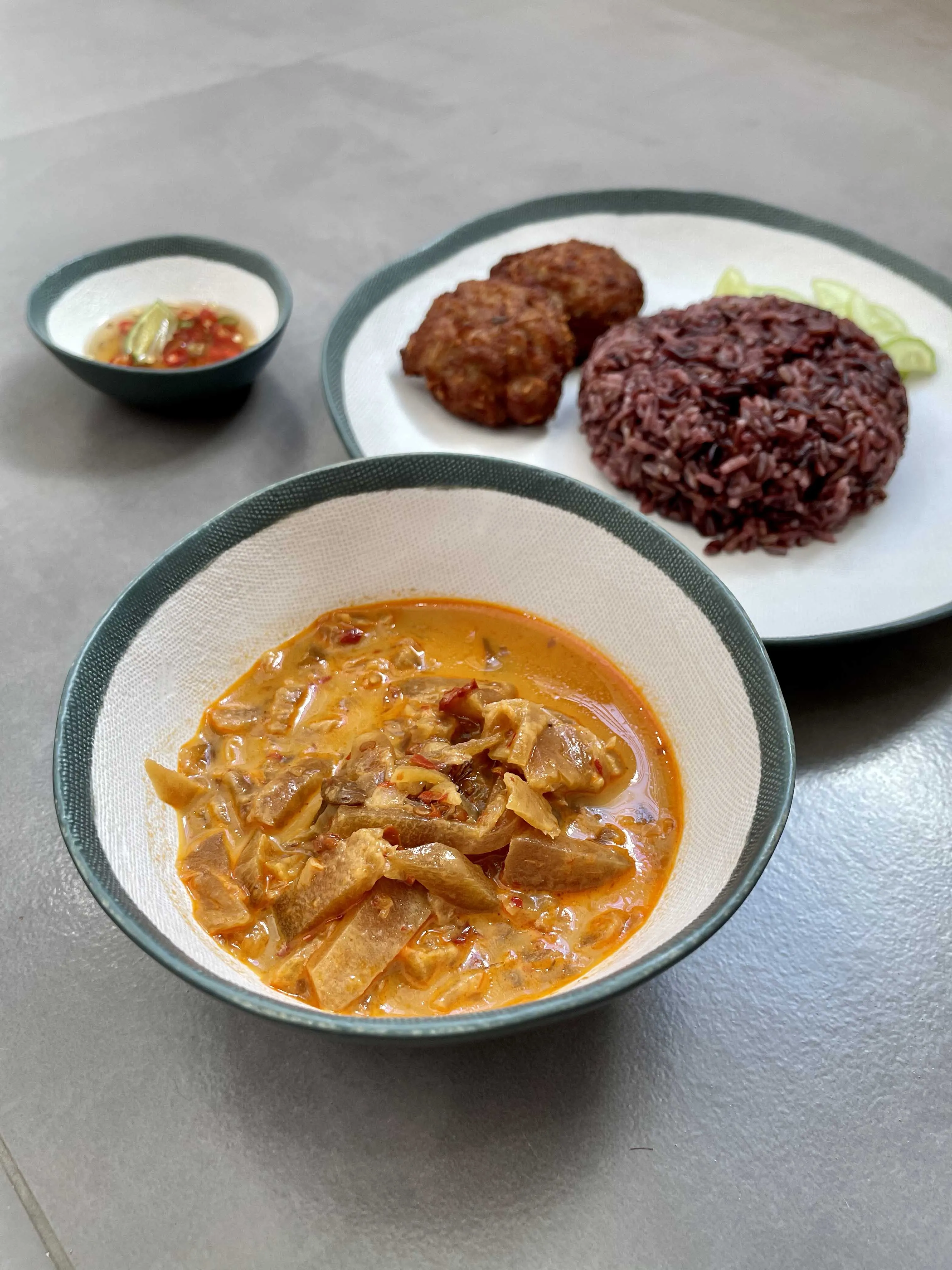  Готов к употреблению: карри из курицы и ананаса «ROSS» можно хранить 1 год при комнатной температуре новая Обычная еда 100% стерилизовано