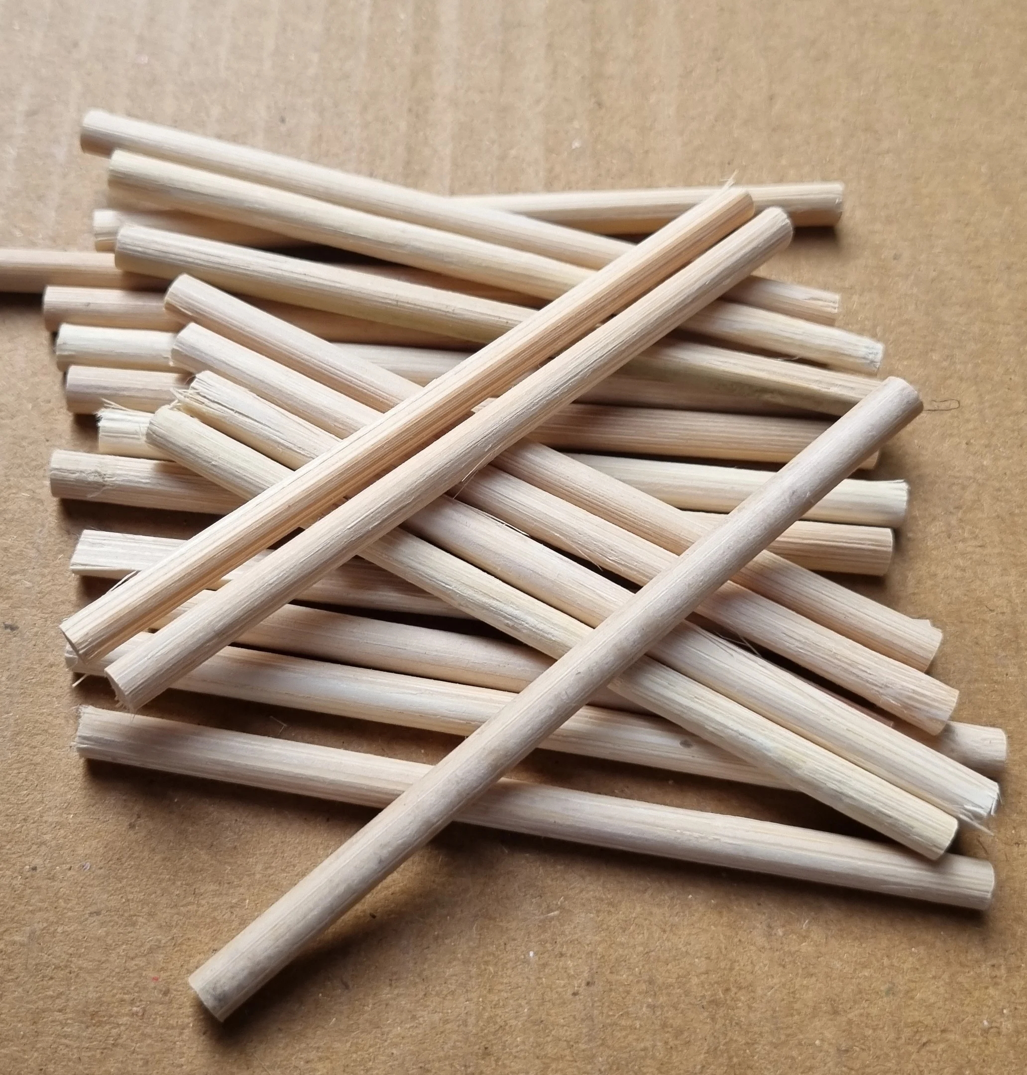 Деревянные конусные упаковочные палочки в форме ложки с различными вариантами наполнения конусных палочек