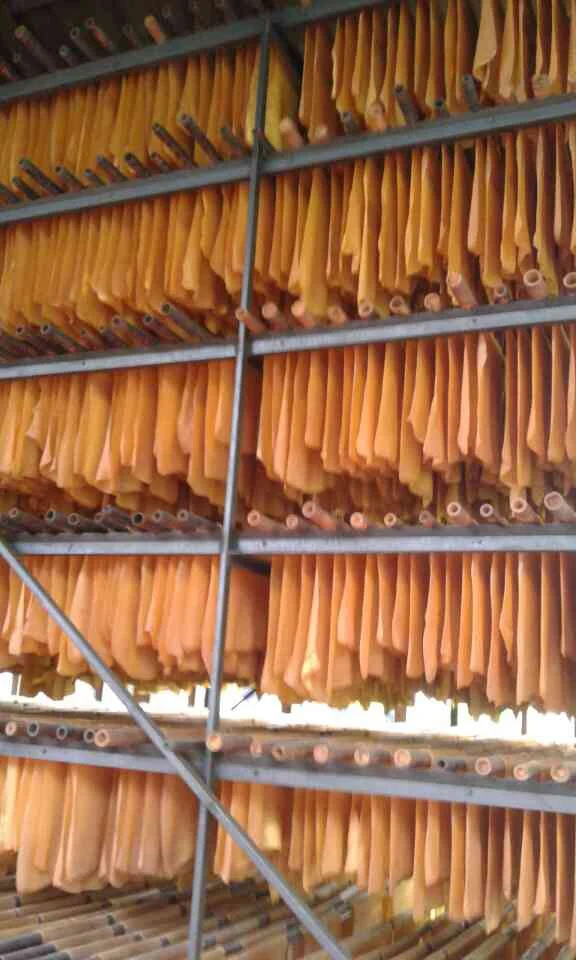  RSS3 натуральный сырой каучук ребристые дымчатые листы от завода во вьетнаме по лучшей цене используется для производства конвейерной ленты