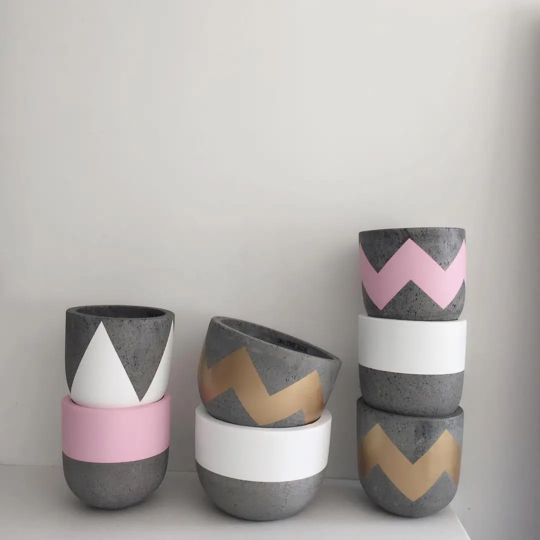 High Quality Small Indoor Ceramic Planter Pot Smooth Finished with LED Lamp New Top Garden Supplies Small Decorative Space