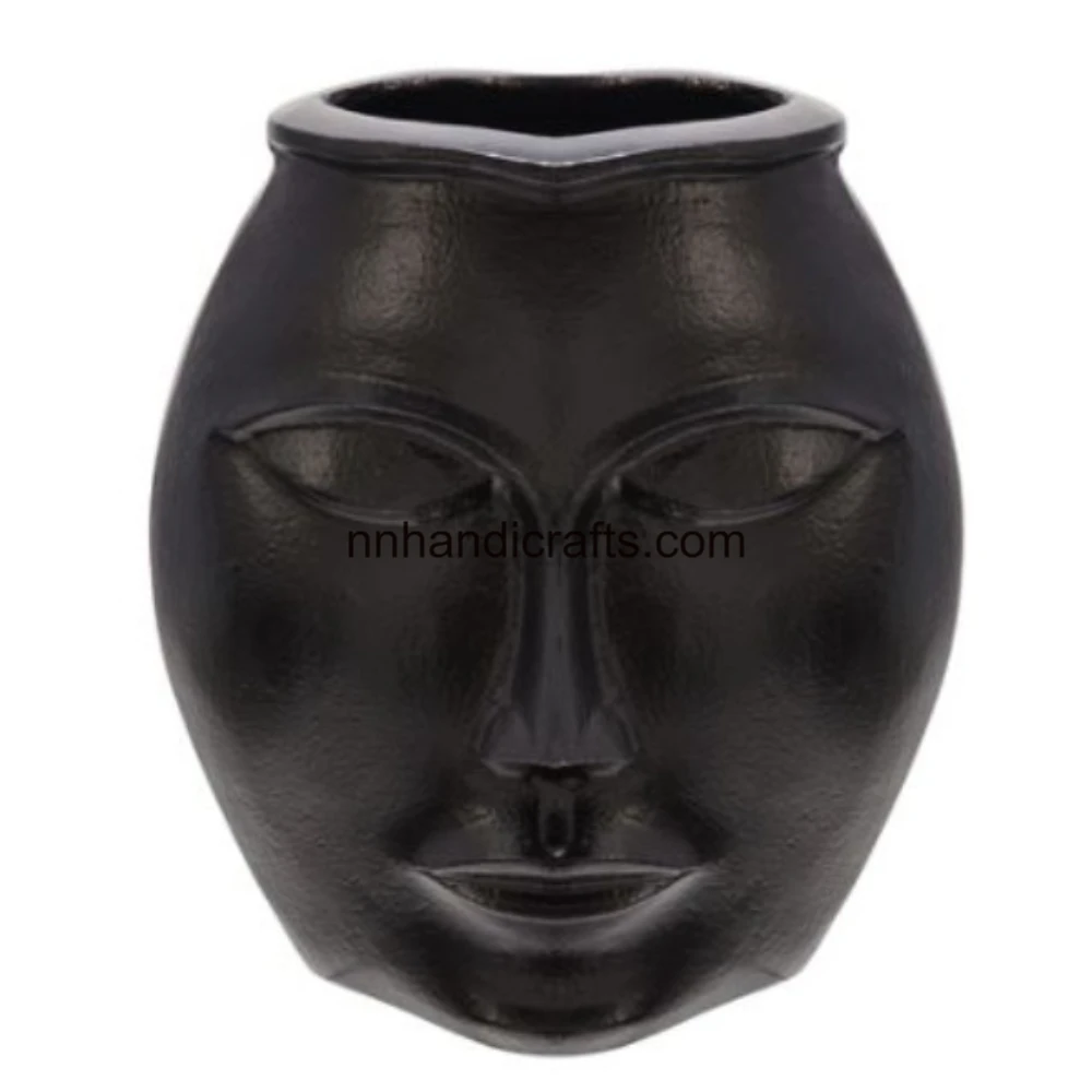 Home Decoration New Design Aluminum Metal White Powder Coated Embossed Modern Unique URNs & Jars Vase