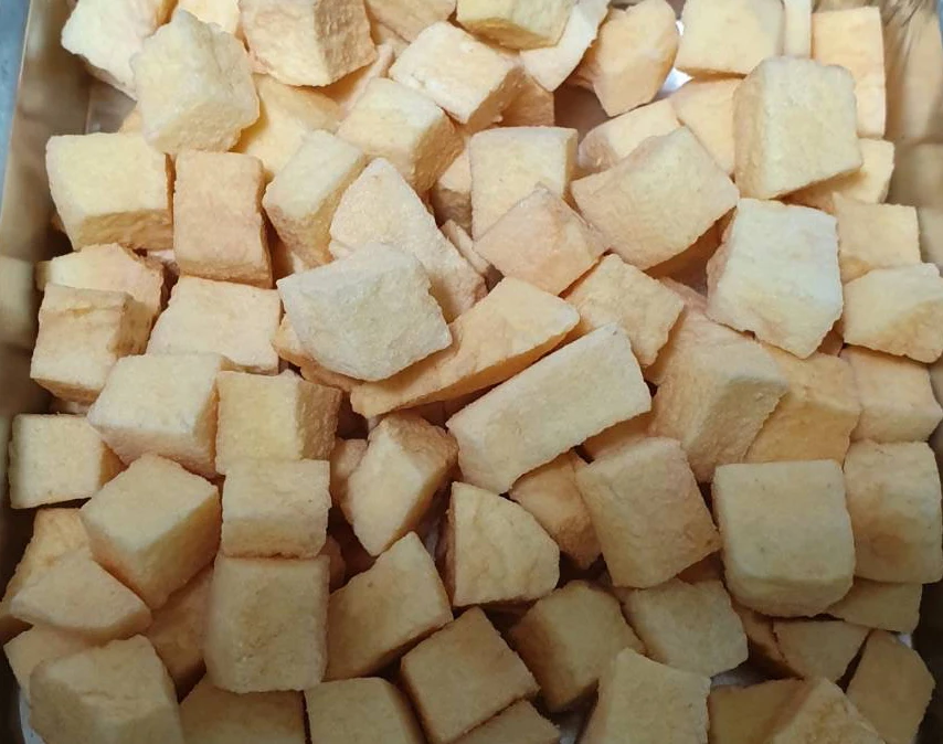 Навальная упаковка лиофилизированный красный (Fuji) Apple кости (1x1 см.)