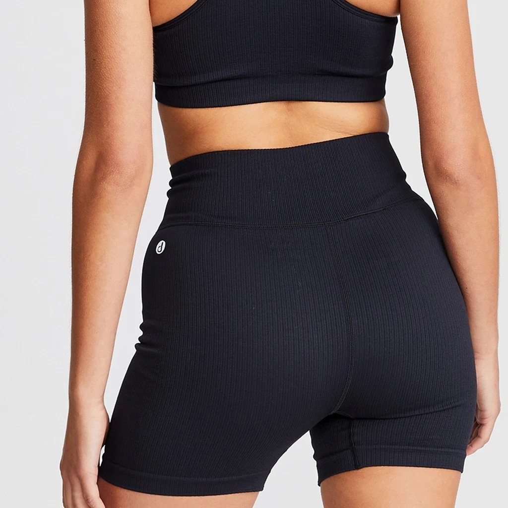 Fashion 2021 Summer Lady Workout jogger Sweat Shorts for fitted Body.