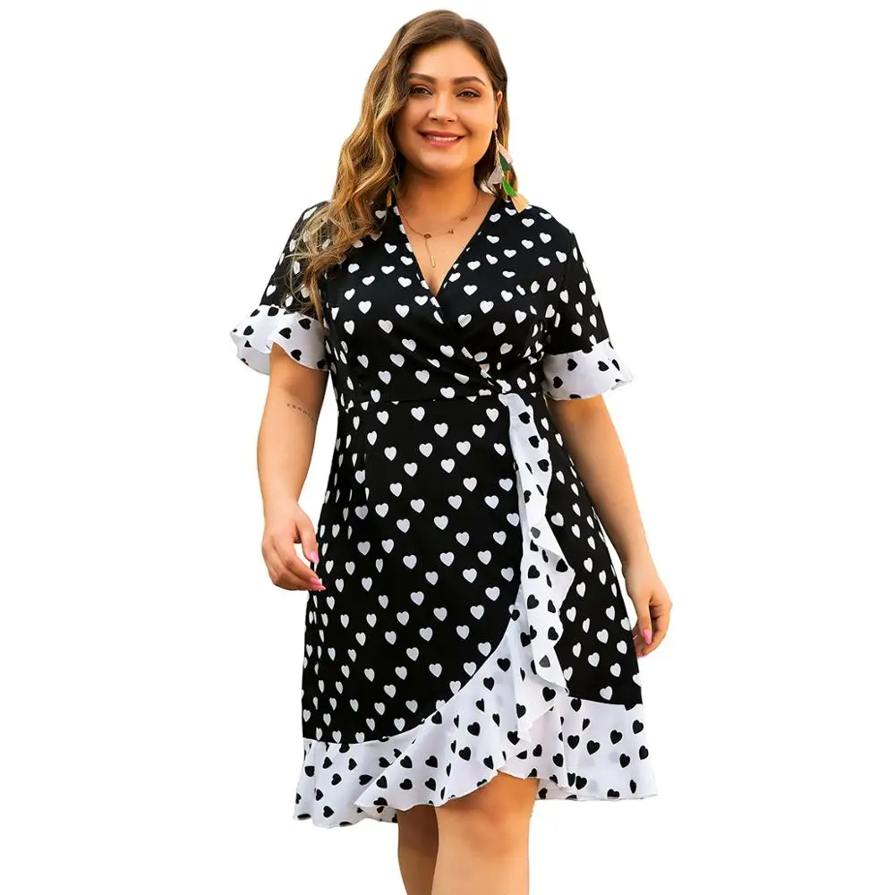 OEM ODM Service Black Color Sexy V-Neck Plus Size Holiday Dress Oversize Heart Pattern Printed Casual Dress
