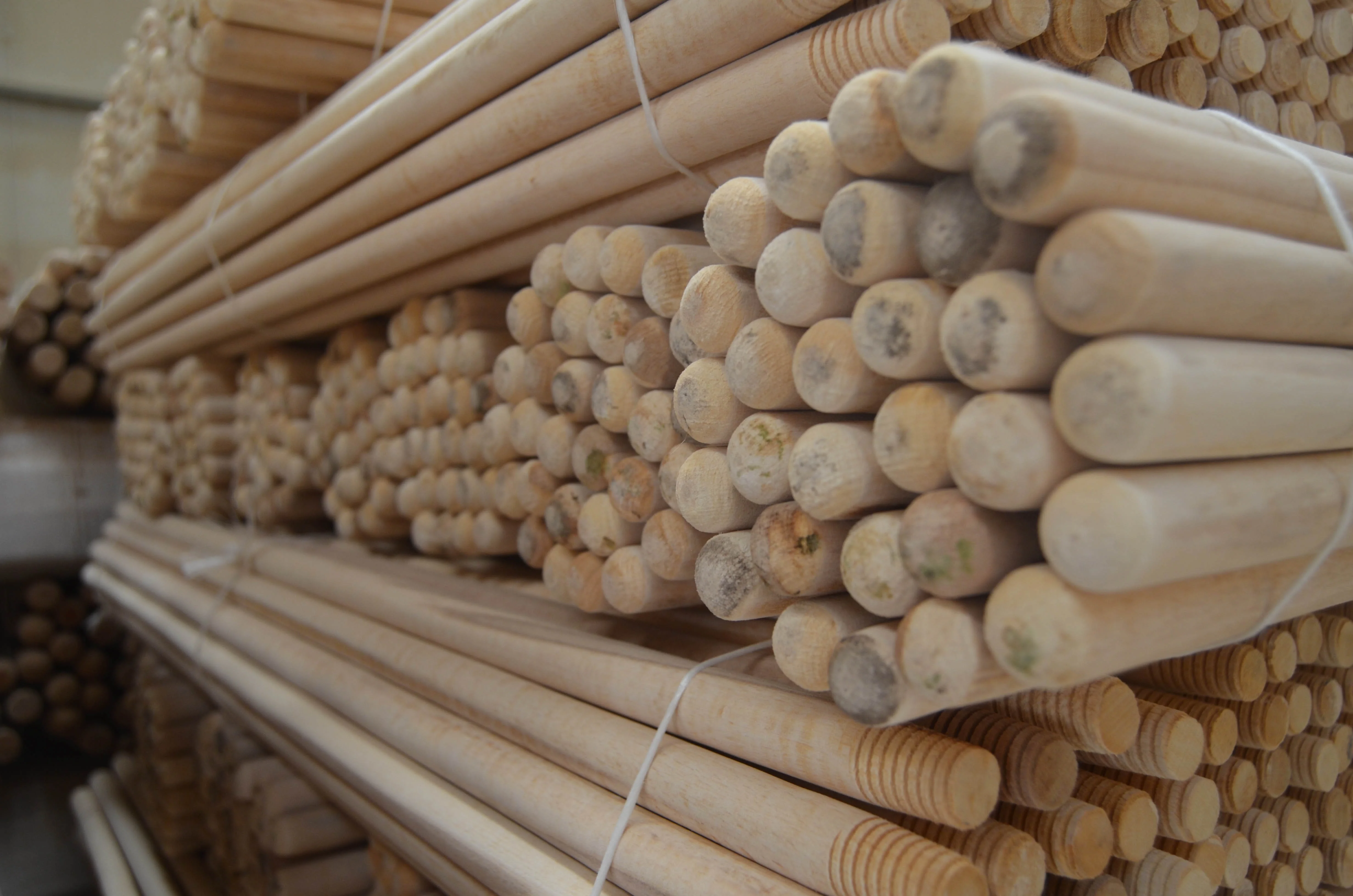 
150cm Beech Wood Broom Stick 