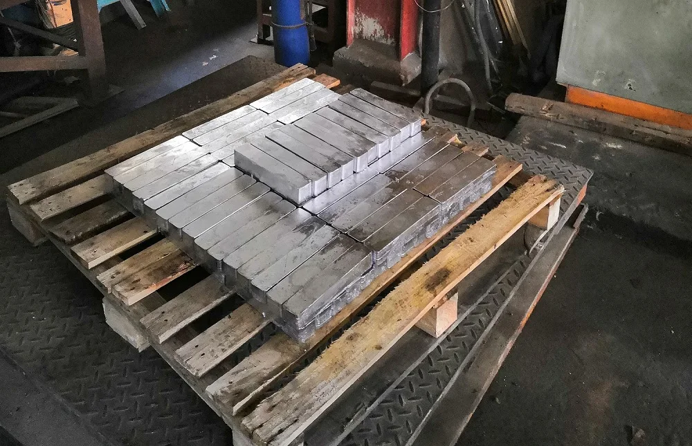  Свинцовые стержни с сырьевым материалом из чистого свинца 99.97% от Selayang Metal Industries Sdn. Bhd. Малайзия