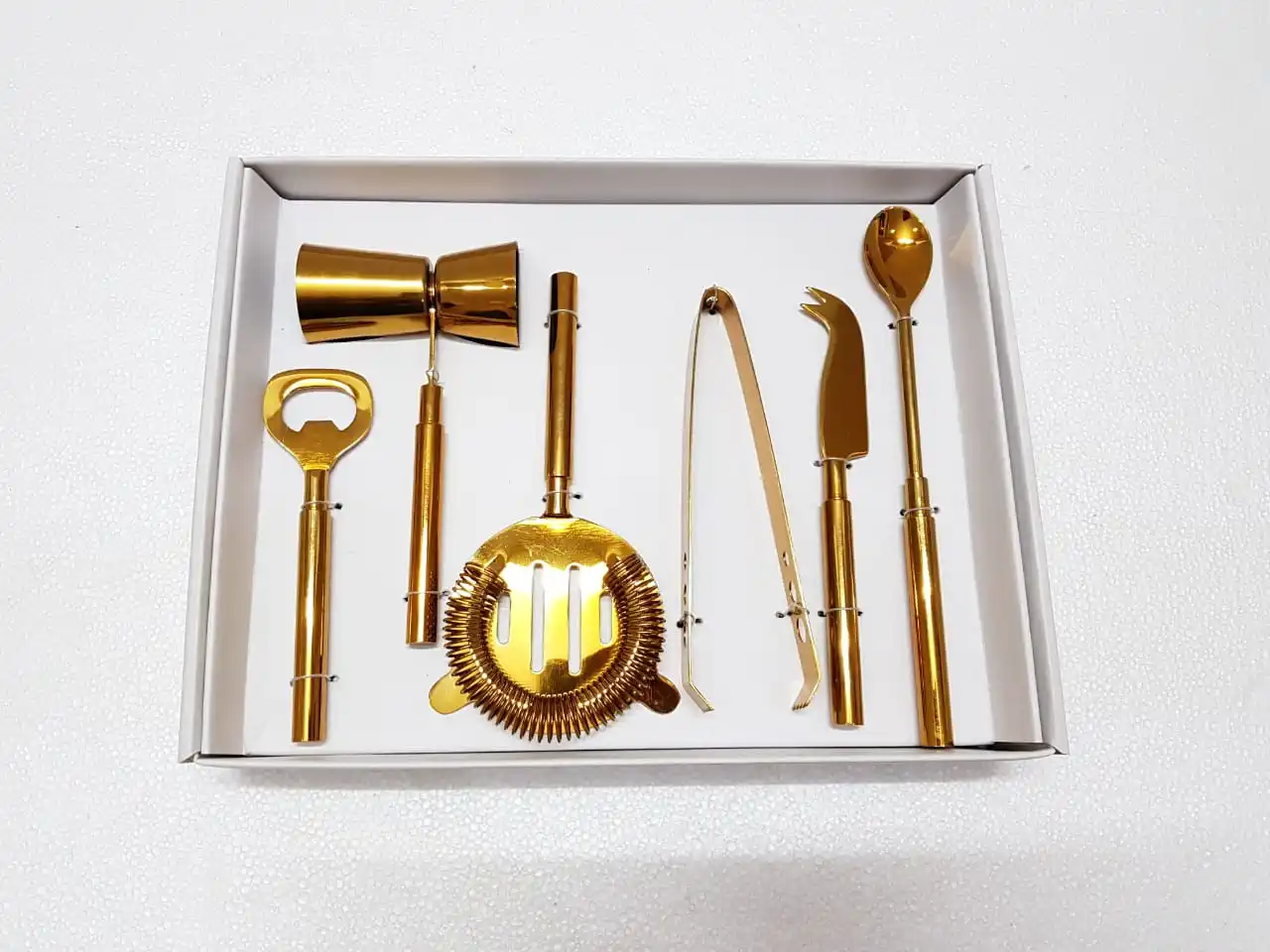 Luxury Stainless Steel Cocktail Shaker Set High Quality Bartender Tools for Home Use Bartending Custom Logo Model Martini
