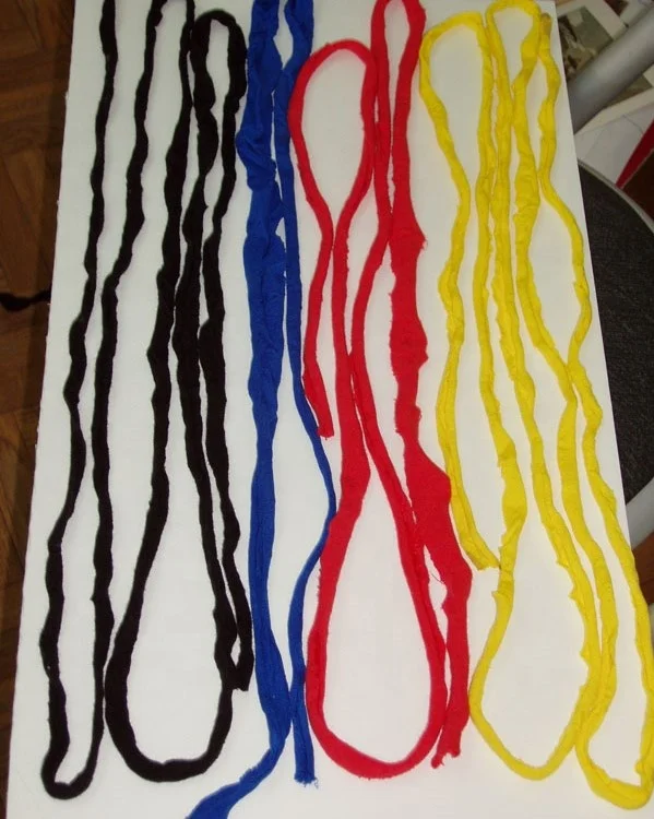 
SELVEDGE (RAMA) MIX COLOR WASTE / SCRAP FOR TRIMMING CARPETS 