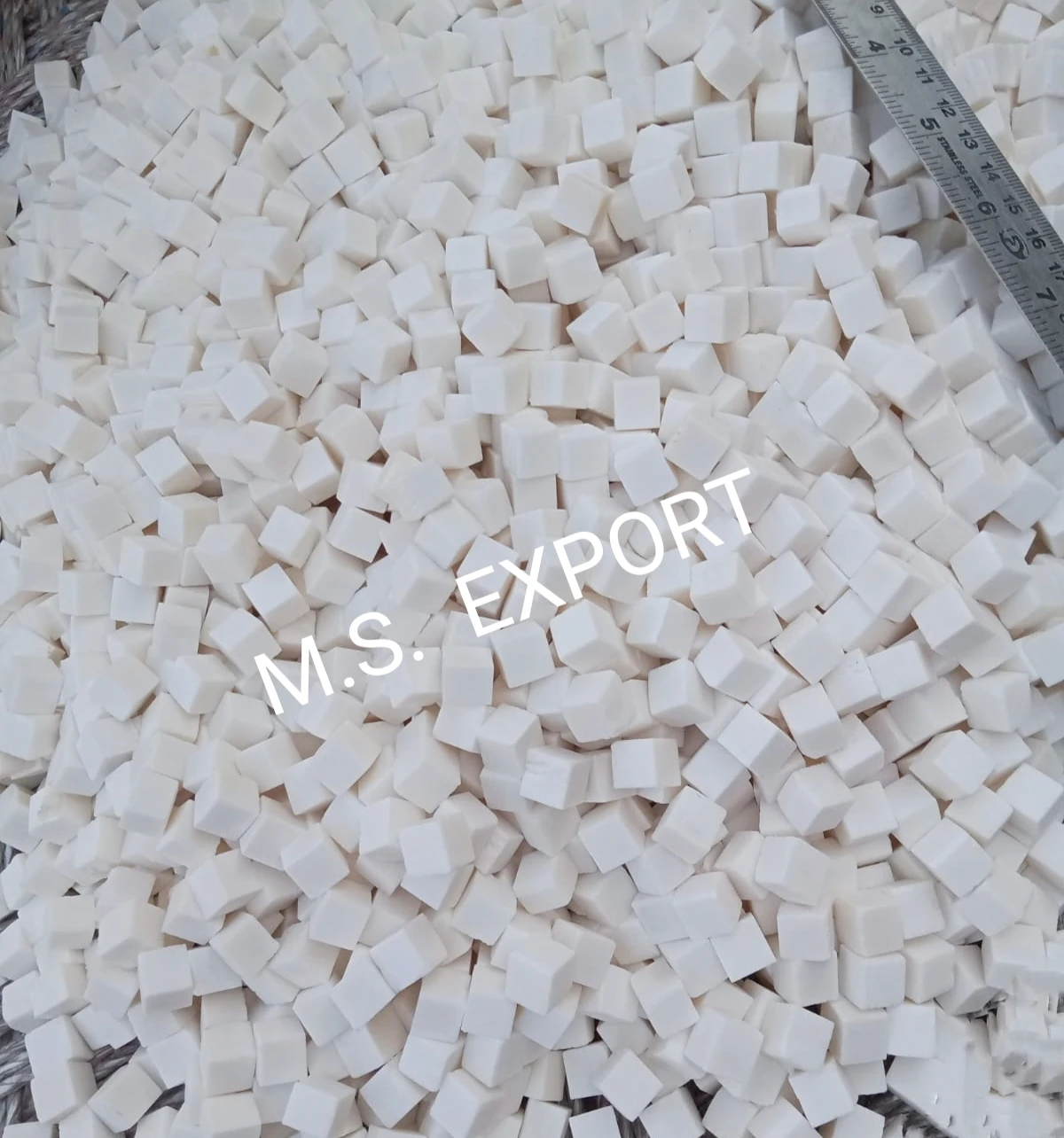 High Quality Customizable Polyhedral Dice Cup 8MM-20MM Bone Design Custom Logo for Board Games