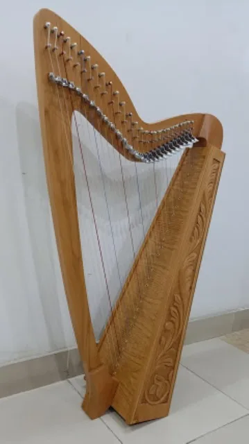 IRISH CELTIC HARP 27 STRINGS WITH LEVERS (BEECHWOOD)