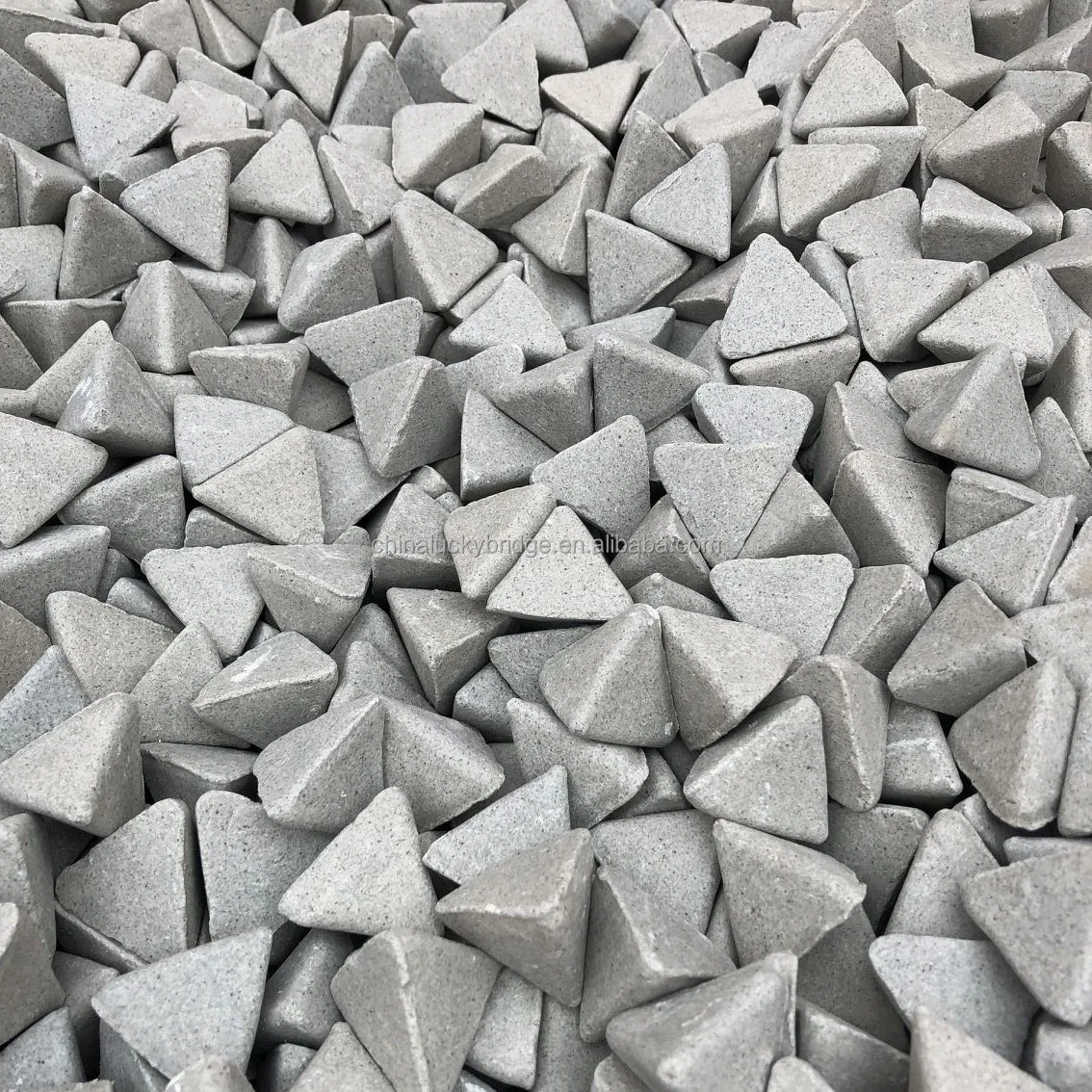 USA UK Cheap Ceramic Plastic Tumbling Media Metal Deburring Polishing