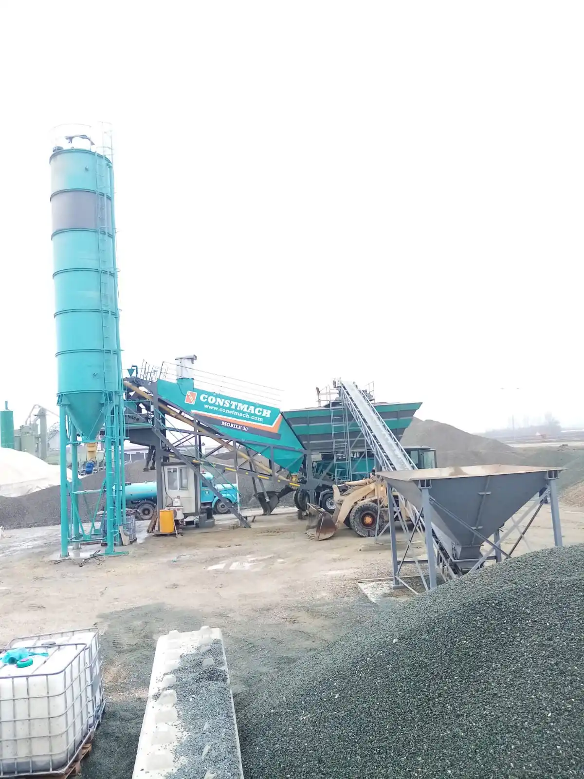30 m3/h FULLY MOBILE CONCRETE PLANT FROM CONSTMACH, 2 YEARS WARRANTY, HIGH QUALITY MACHINE!