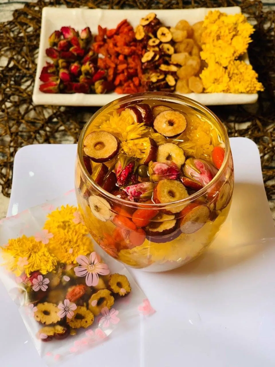 
Premium Mixed Flower Tea ( Rose , Daisy Blue Butterfly Pea , Jujube Fruit, Brown Sugar...) 