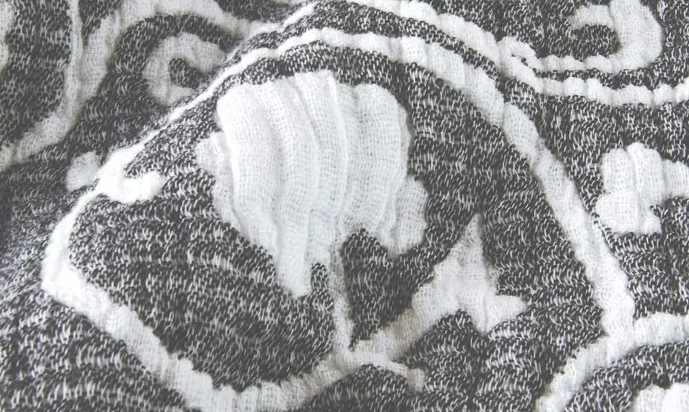 Comfortable, soft and fluffy high quality layered gauze towel blanket for baby made in Japan