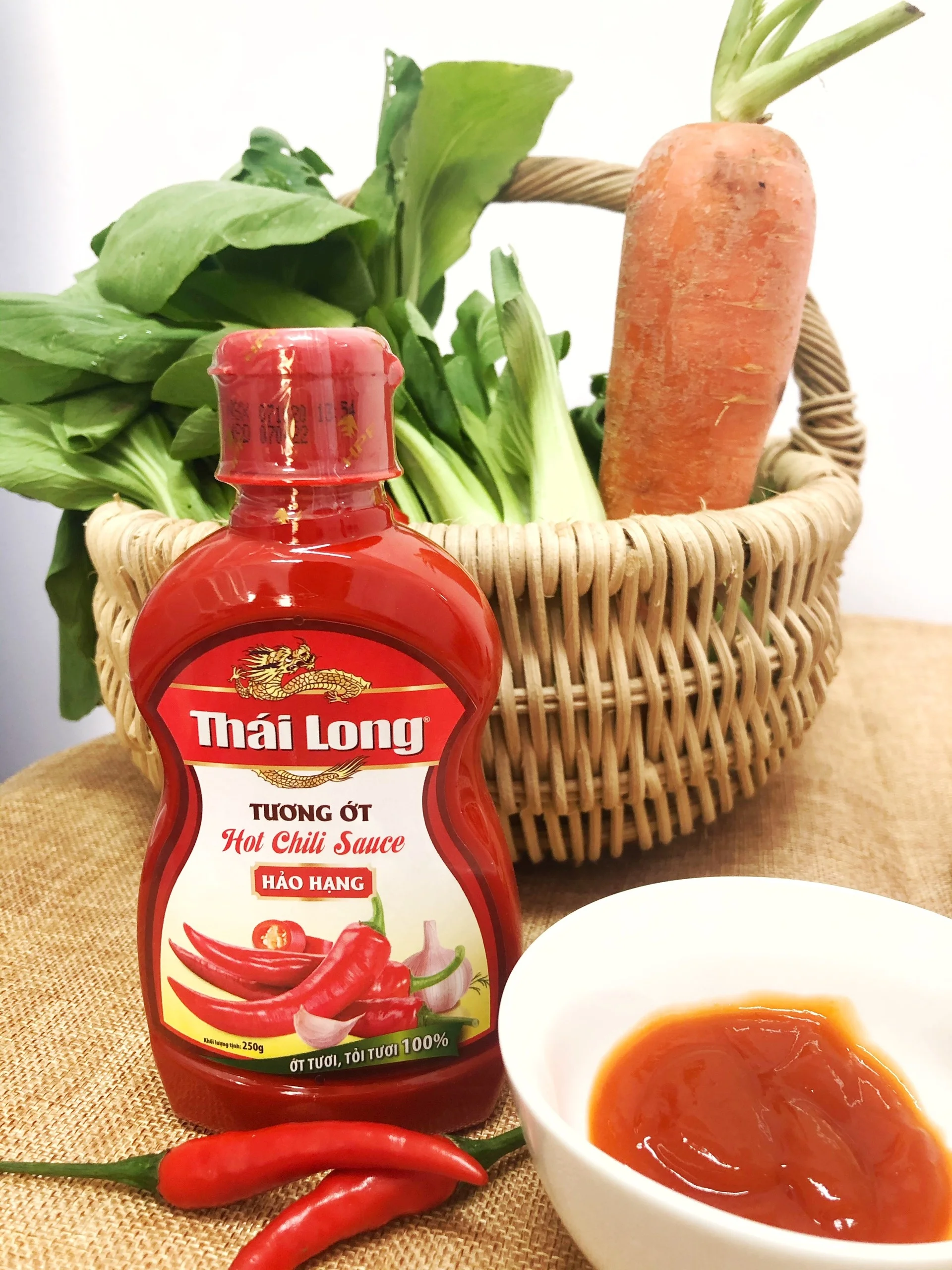 Premium Quality Canned Tomato Paste, Tomato Chili Sauce 250gr bottle with wholesale price from Vietnam OEM manufacturer