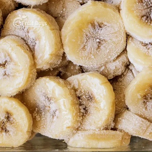 Frozen bananas with ice cream sticks in the middle Cavendish banana cooking 1kg from Vietnam
