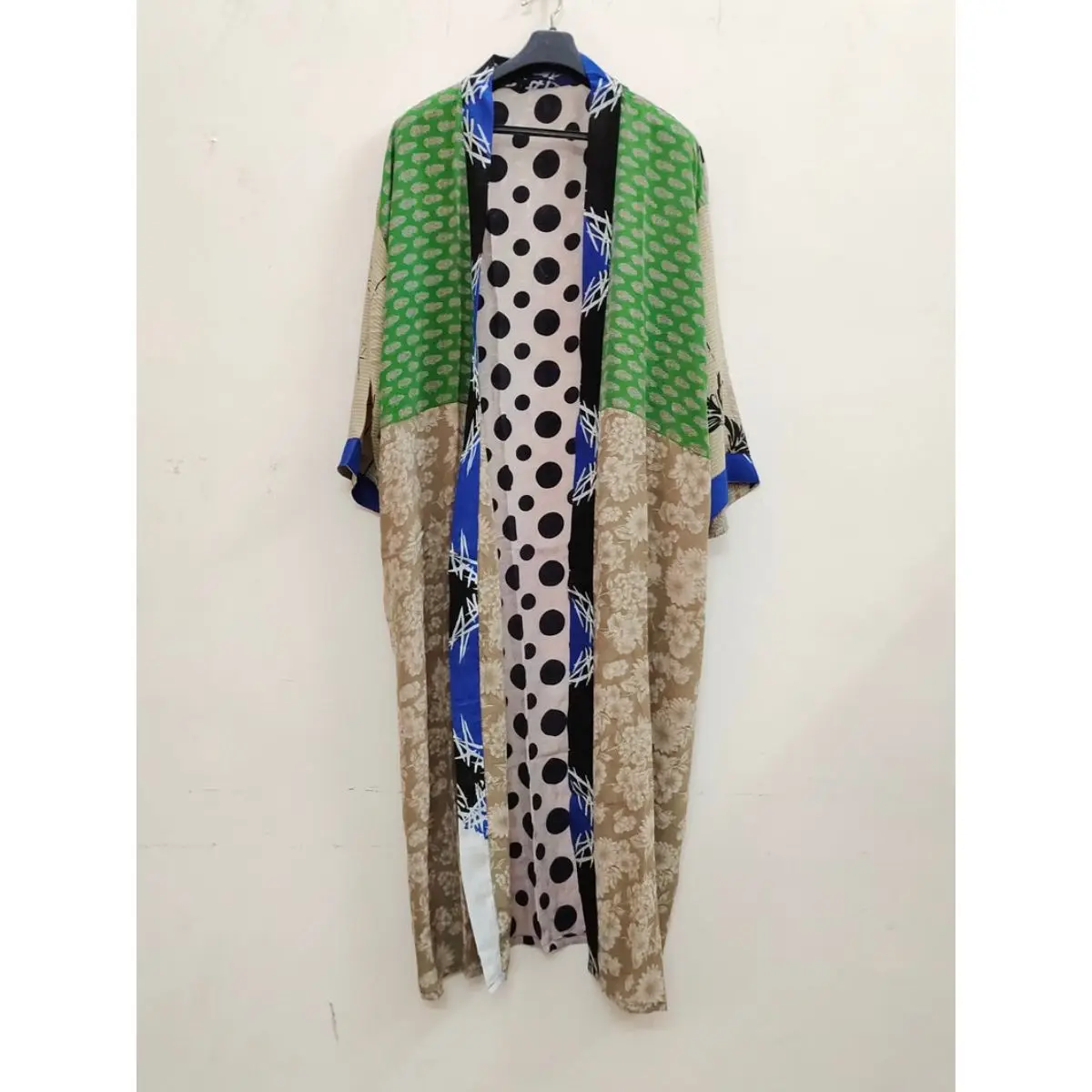 Women Vintage Silk Saree Casual Kimono Hippie Sari Bohemian Nightgown Women Beach Wear Sexy Silk Kimono