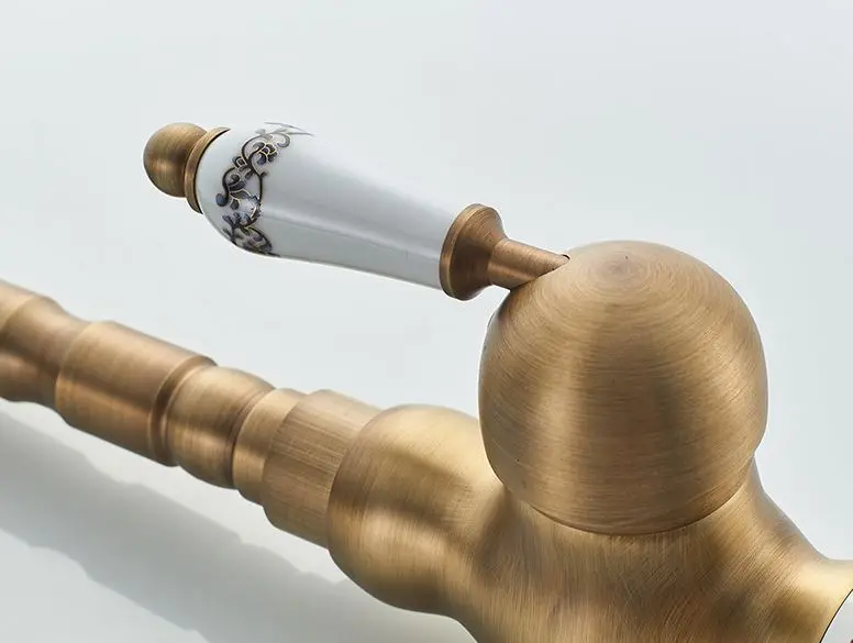 Античный латунный кухонный кран, латунный смеситель для раковины, с одной ручкой, крепление на раковину, для горячей и холодной воды