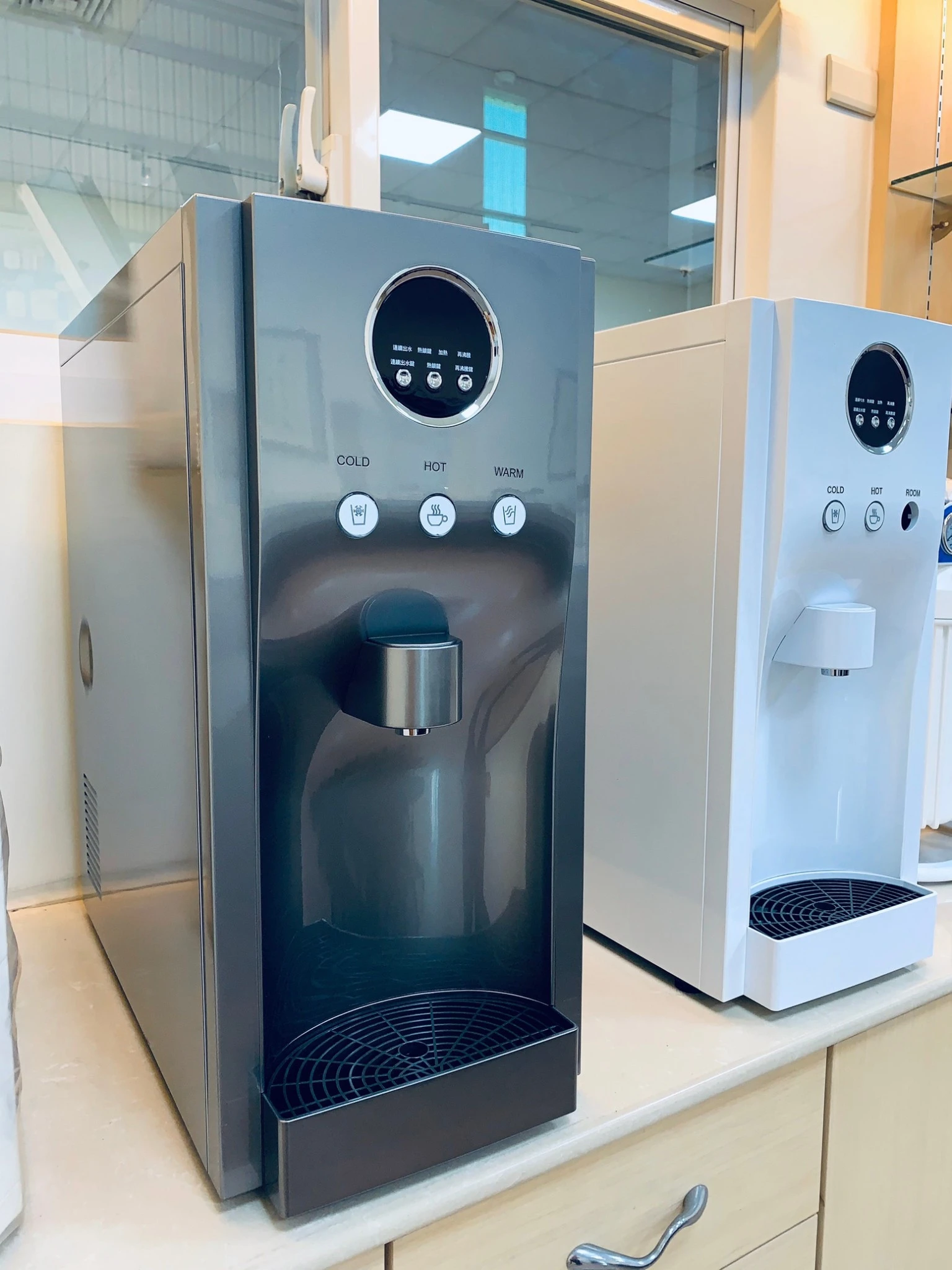 Верхний счетчик холодной/теплой/горячей воды диспенсер (5-ступенчатый встроенный RO по выбору)