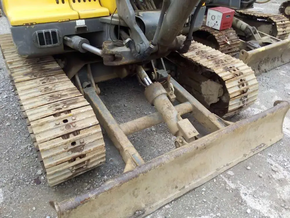 5 ton/used volvo ec55B /ec60/140excavator in low price and good quality