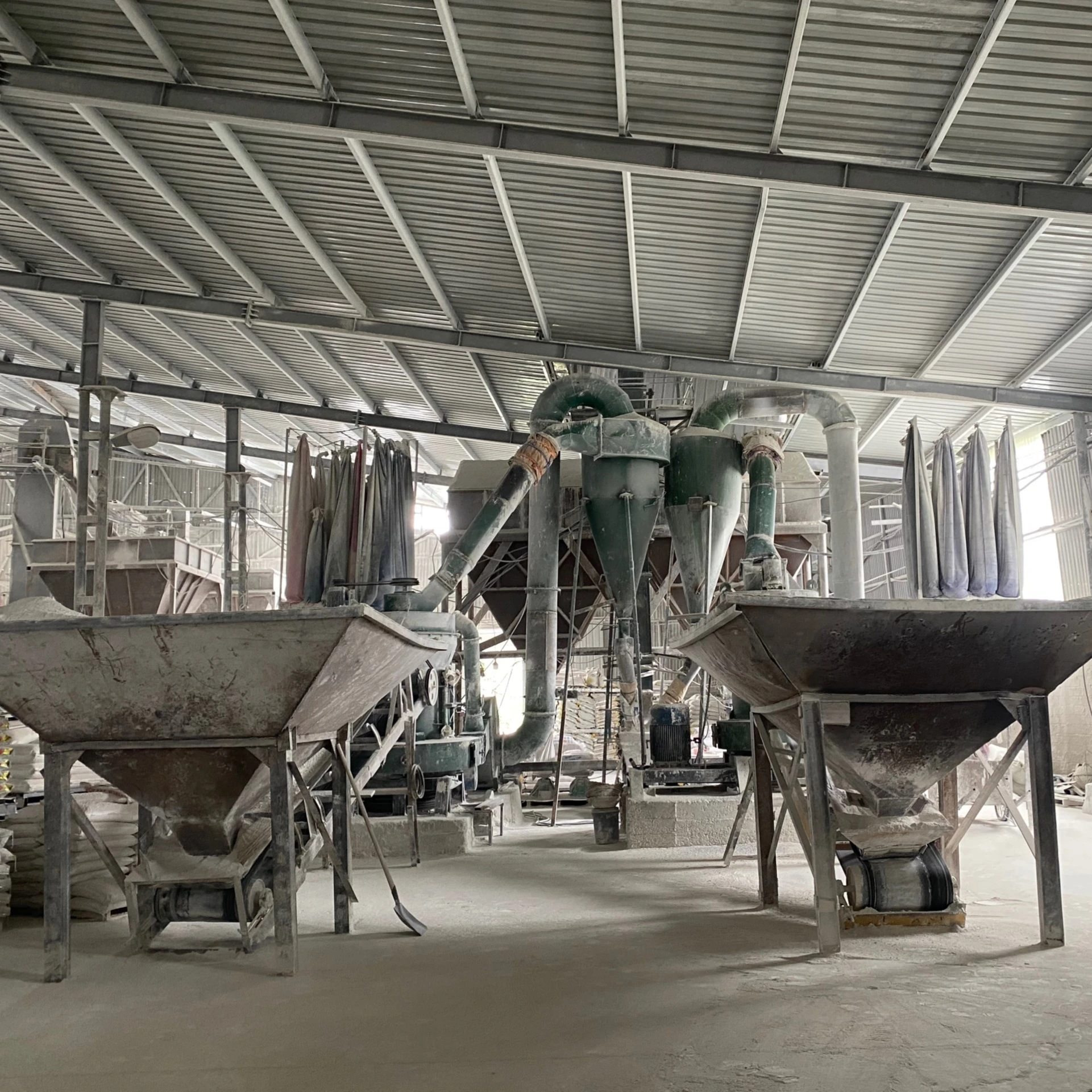 Специальный Быстрый лайм для стальных заводов // сгоревшие зерна CaO 90% мин // Вьетнам оригинал