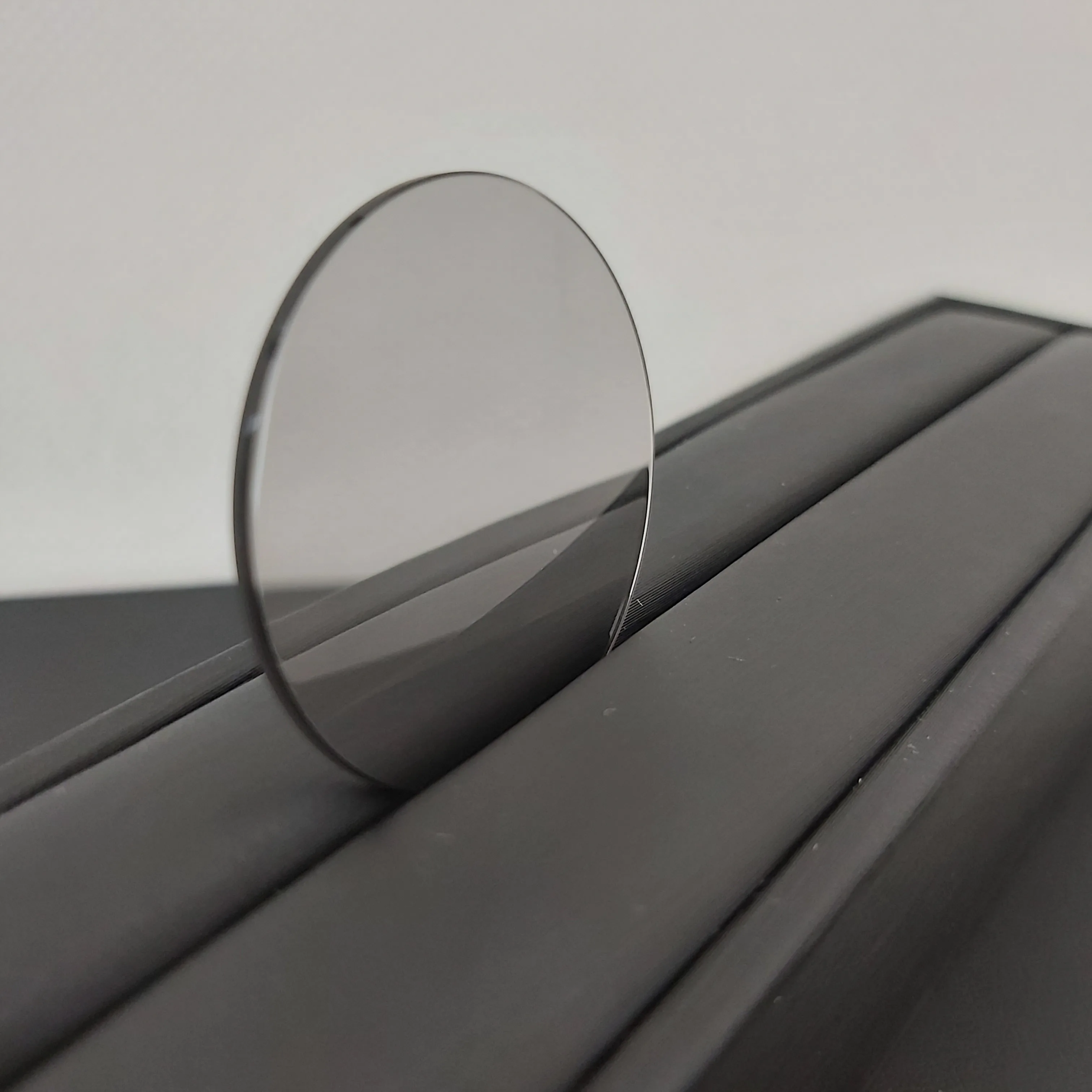 Высококачественное Дымовое покрытие, высокомеханическое прочное стекло для часов с сапфировым стеклом и антибликовым покрытием