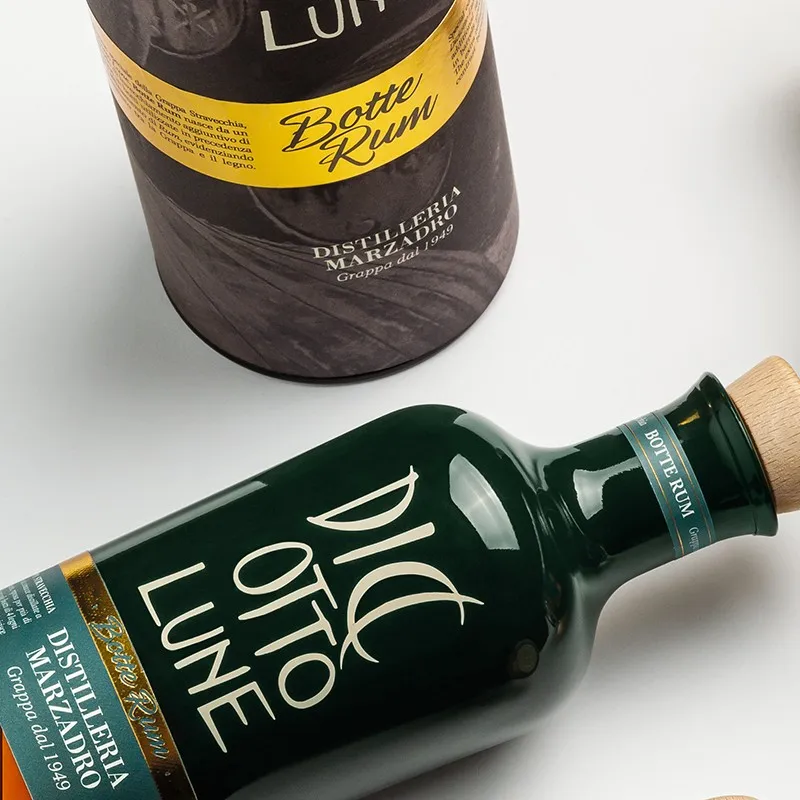 Italian high quality GRAPPA LE DICIOTTO LUNE  RUM, refined in rum woodbarrels For Export