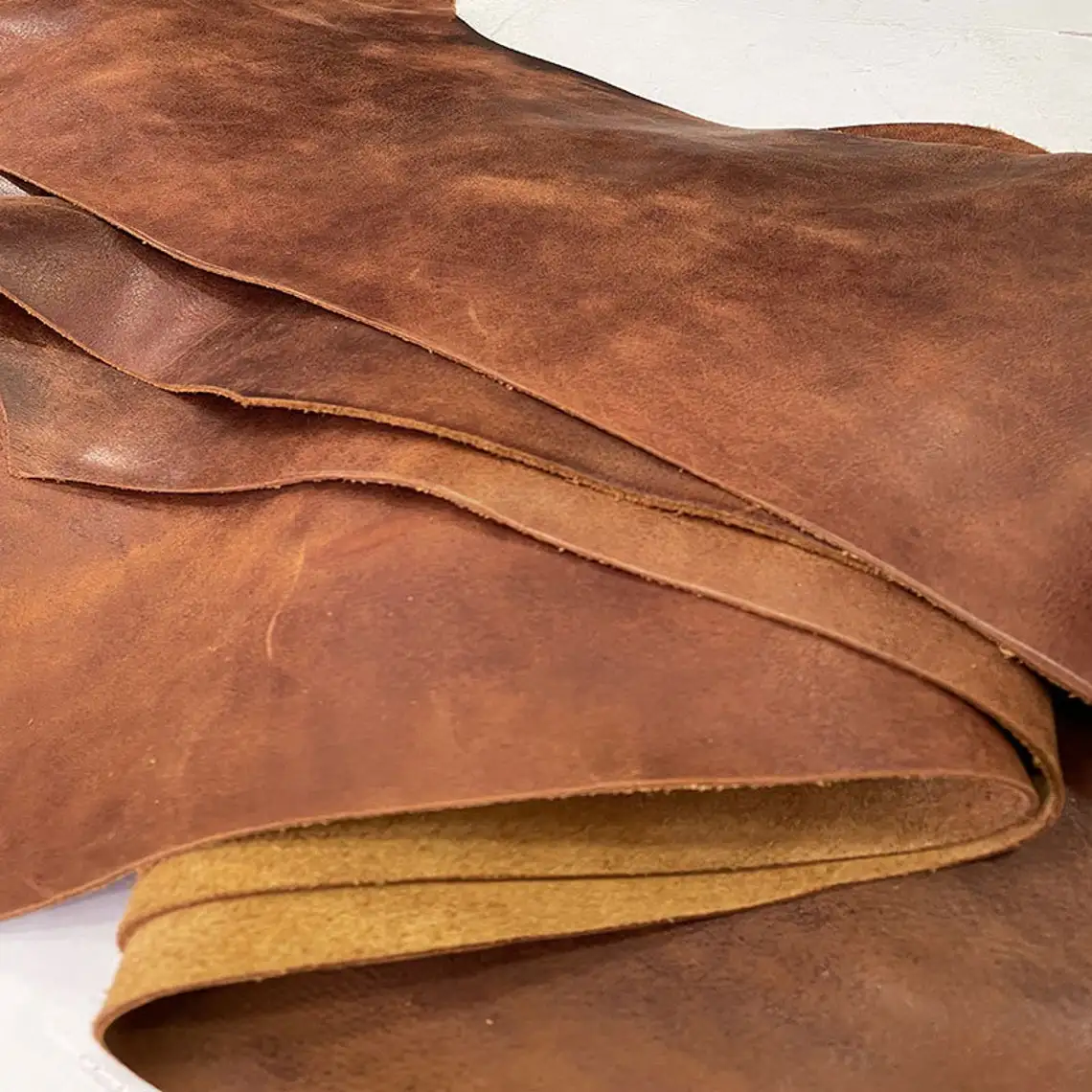 Genuine Vegetable-tanned Leather First Grade Full Grain medium soft Leather