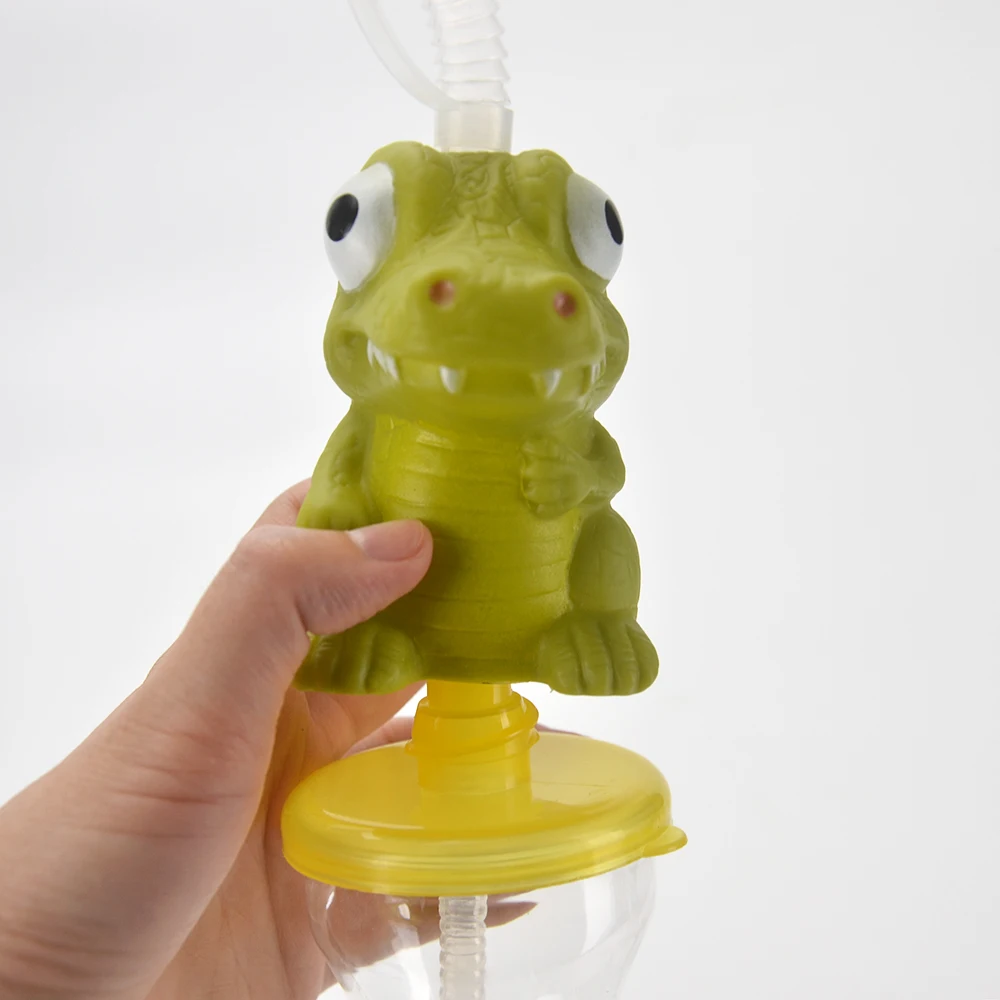 China factory manufacturer promotional tumbler cups cartoon lid cute custom plastic beer mug cup