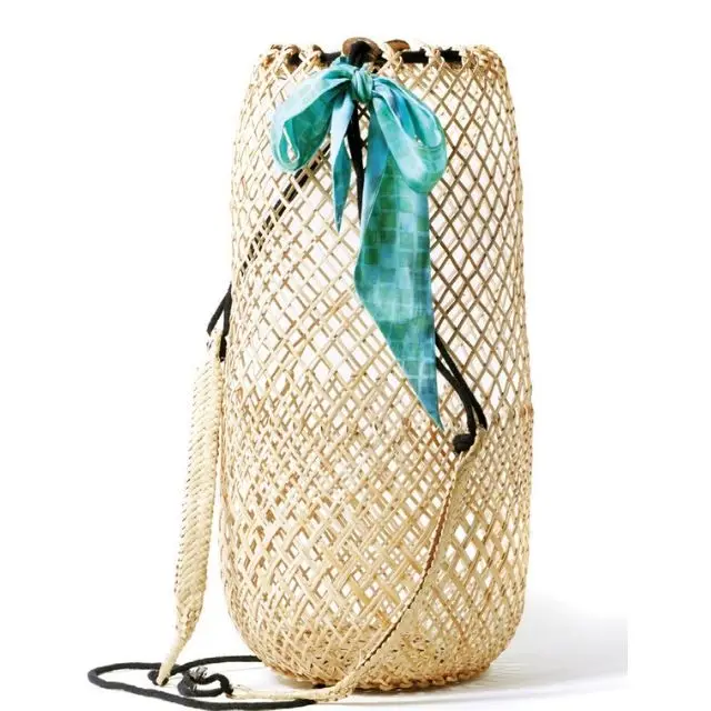 
 Рюкзак из ротанга  