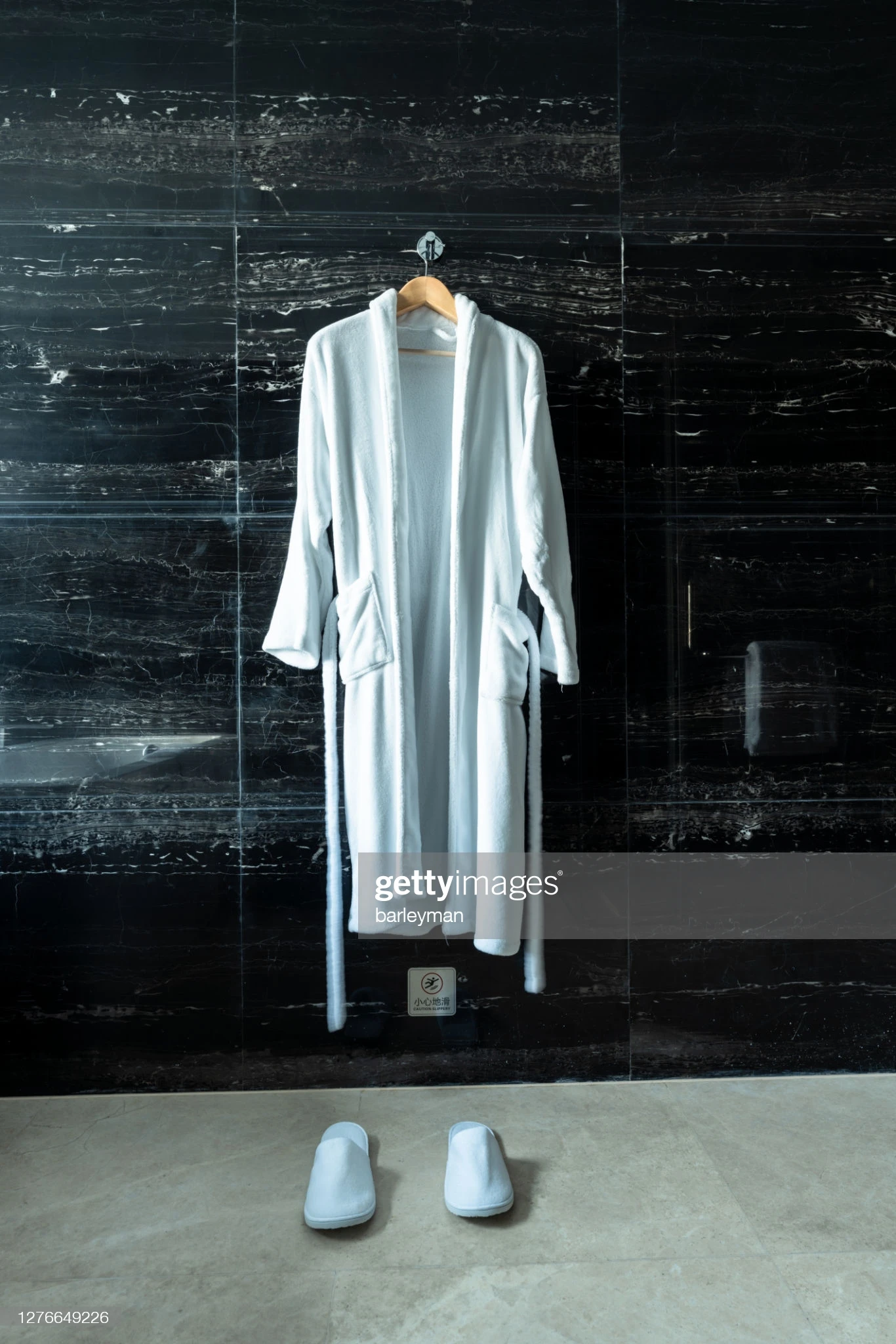 Suitable for all skin type Bath robe printed or logo print bath robe terry towel cloth or honey comb waffle wholesale bath robes